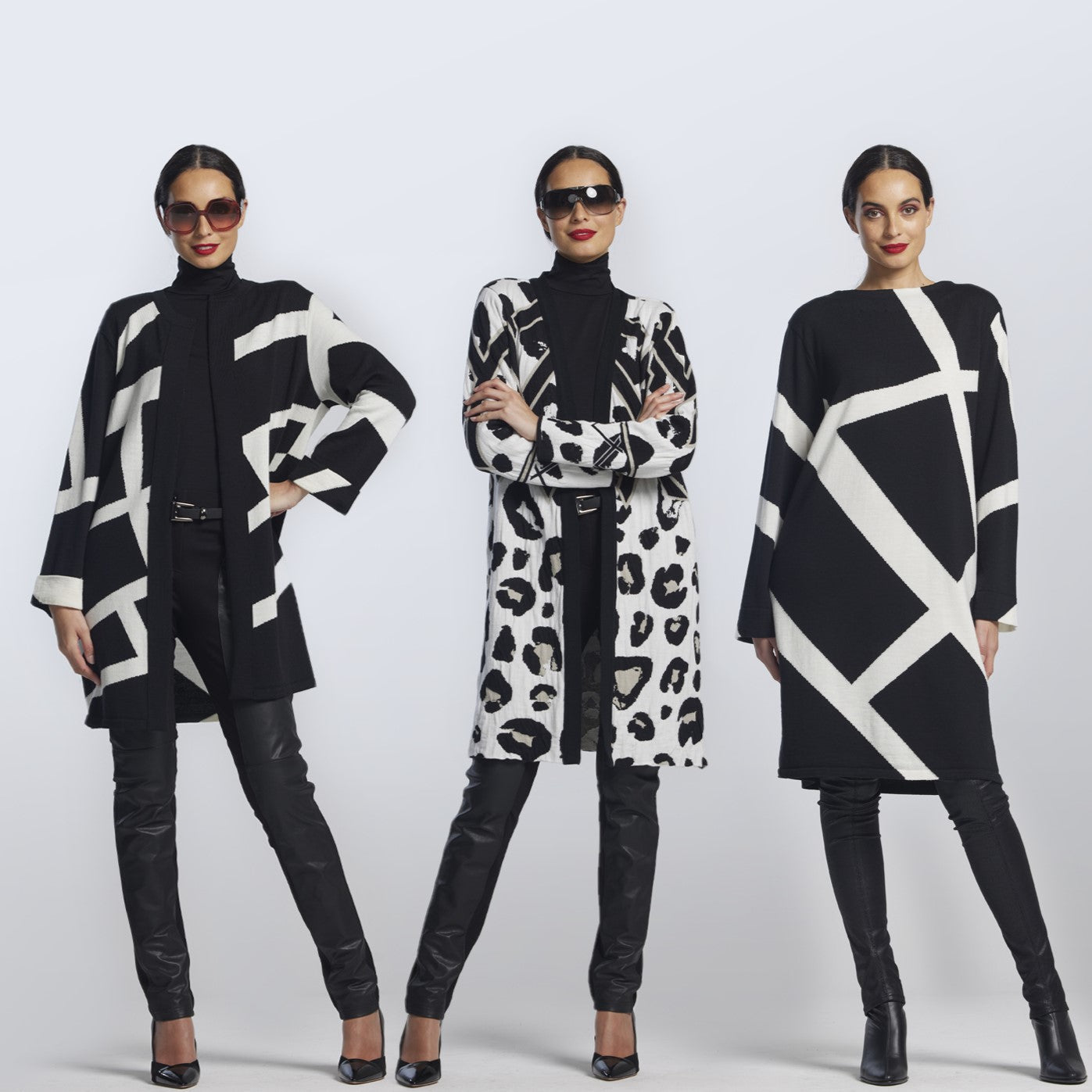 Graphic in BLACK & WHITE Knitwear