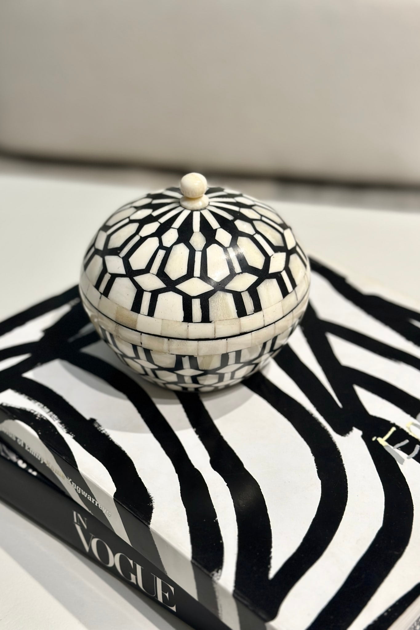 Lakalol Round Inlay Box - Black and White - Paula Ryan