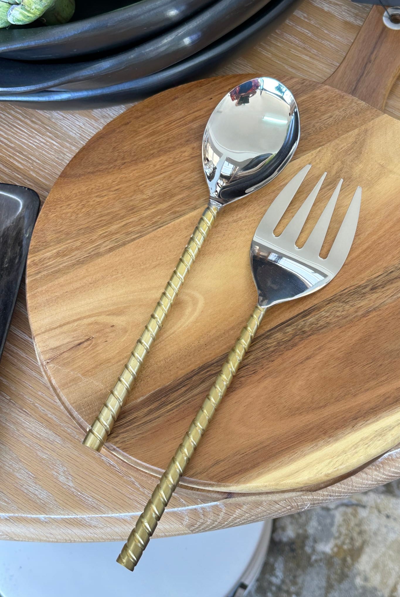 Twisted Gold Salad Servers - Magpie Style