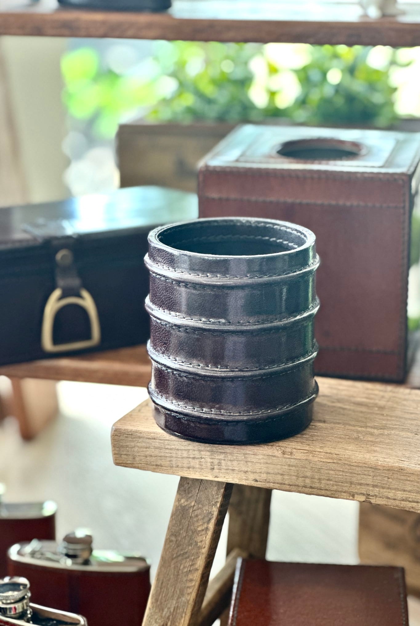 Leather Pen Holder - Chocolate Brown - Magpie Style