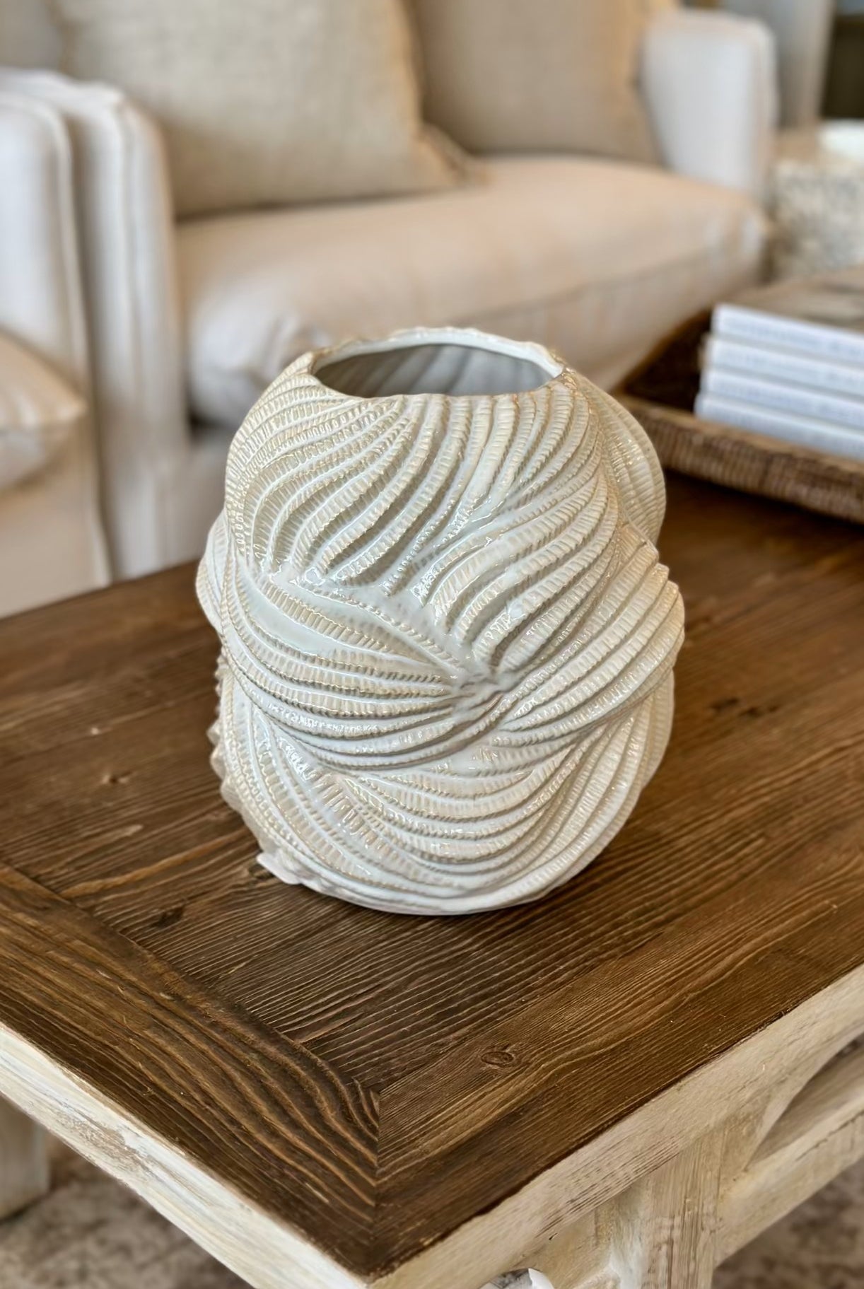 Thalia Small Vase - White - Magpie Style