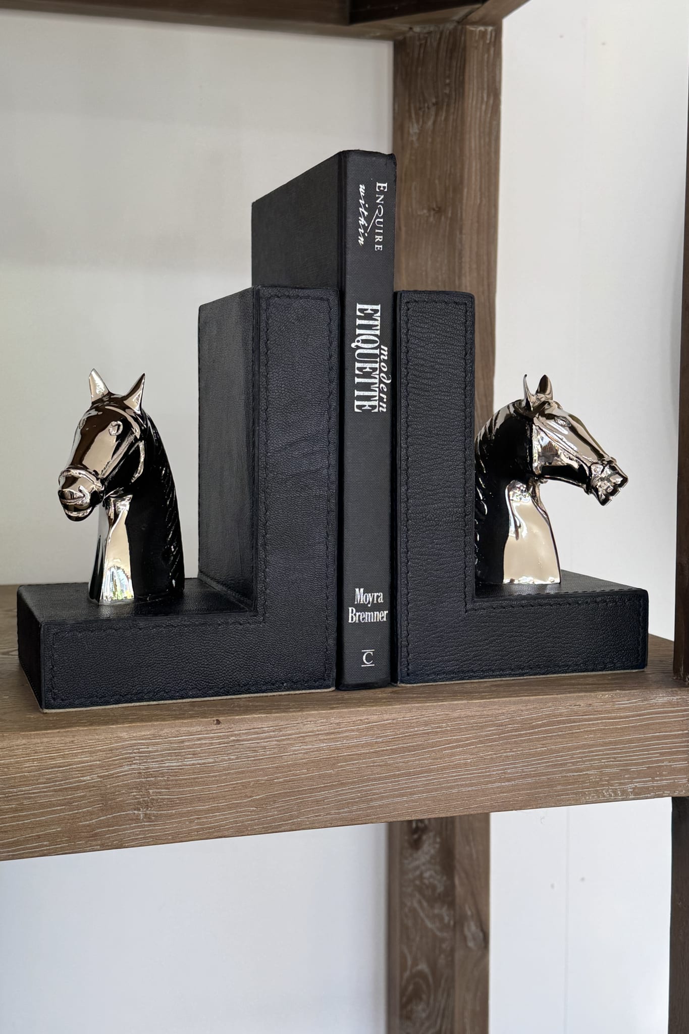 Leather Horse Bookends - Black - Magpie Style