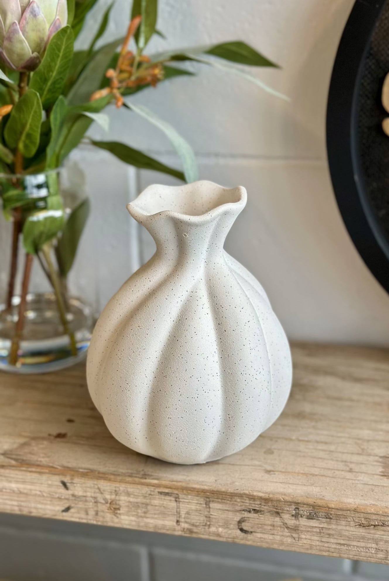 Hana Vase - Magpie Style