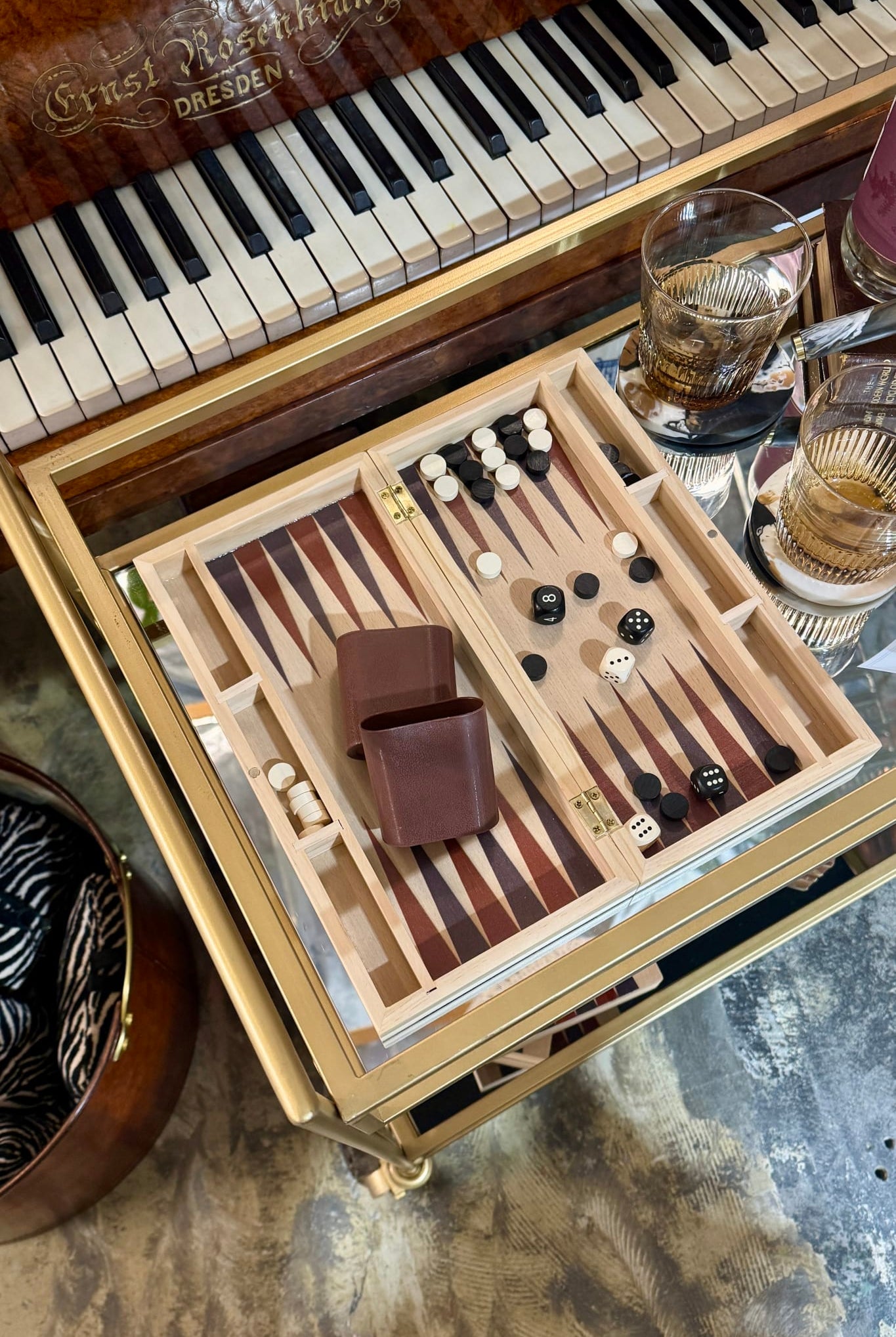 Backgammon Wood Game - Nat/Black - Magpie Style