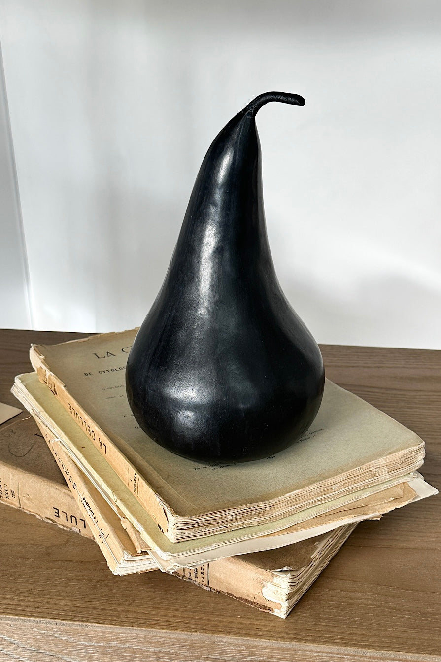 Large Black Marble Pear - Magpie Style