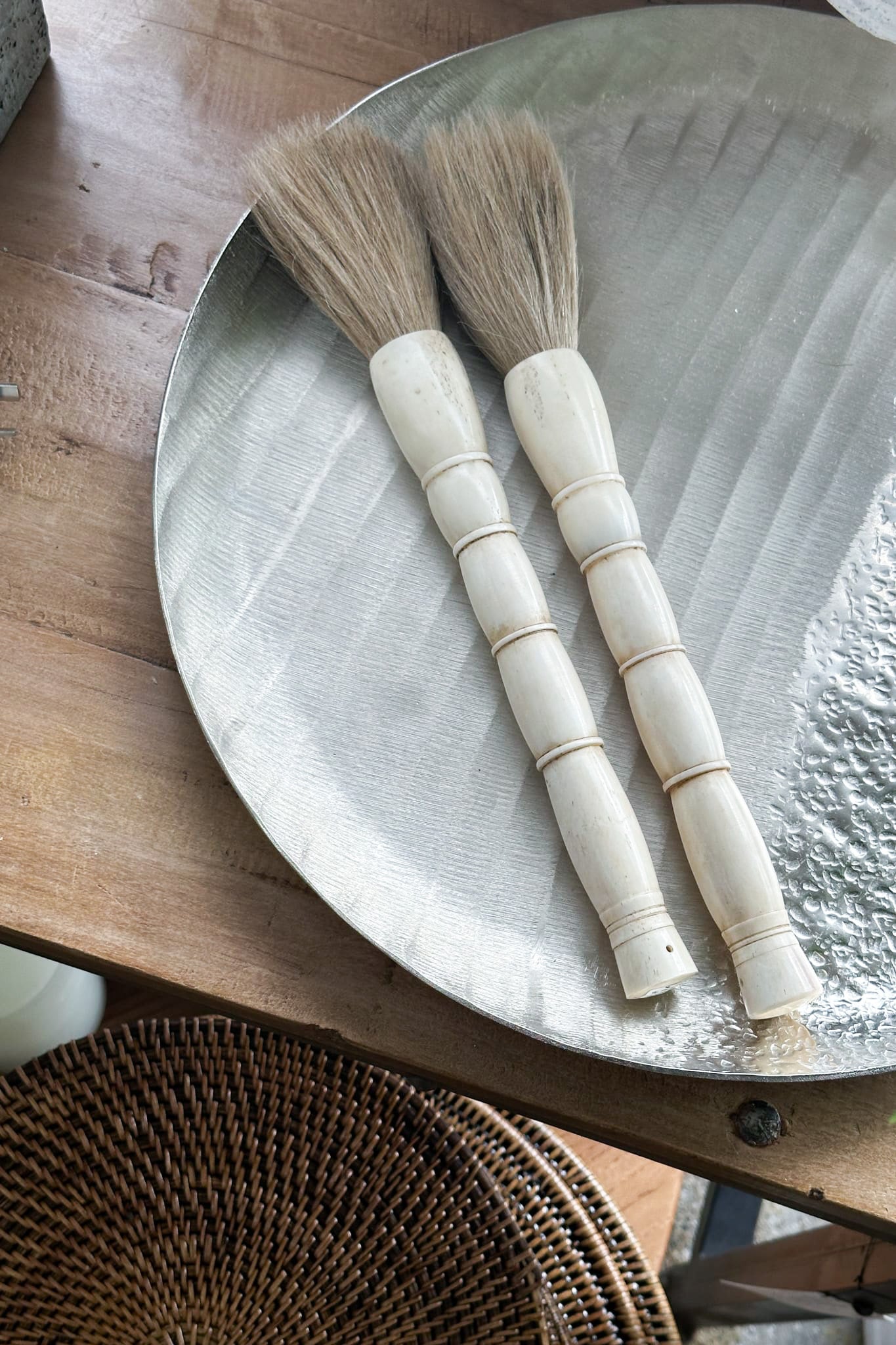 Calligraphy Brush with Bone Handle - Magpie Style