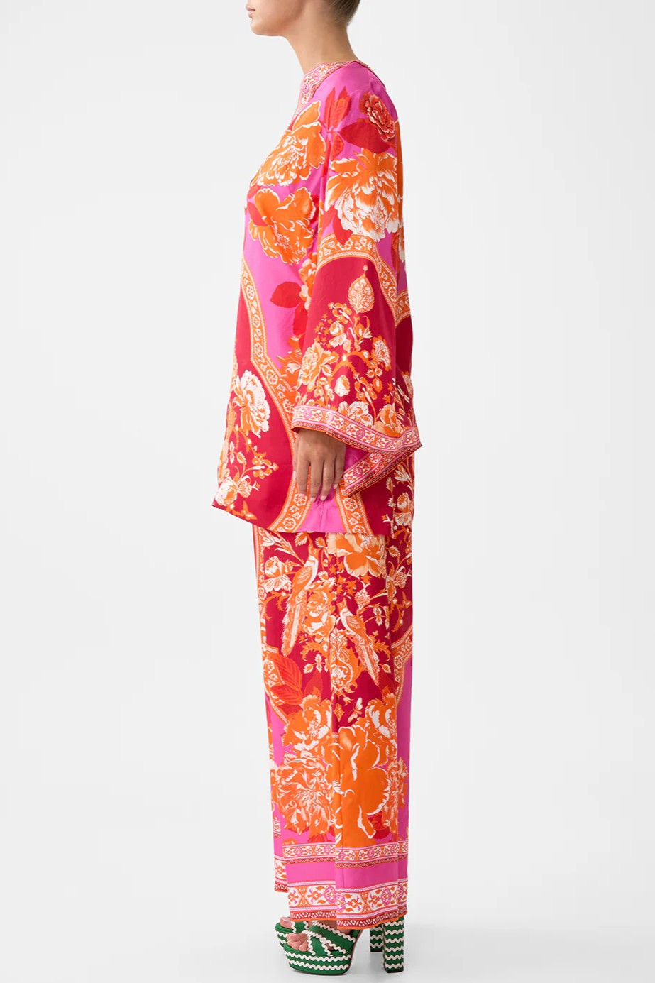 CAMILLA Deep V Neck Hardwire Short Kaftan - Tiles of Turkiye - Magpie Style