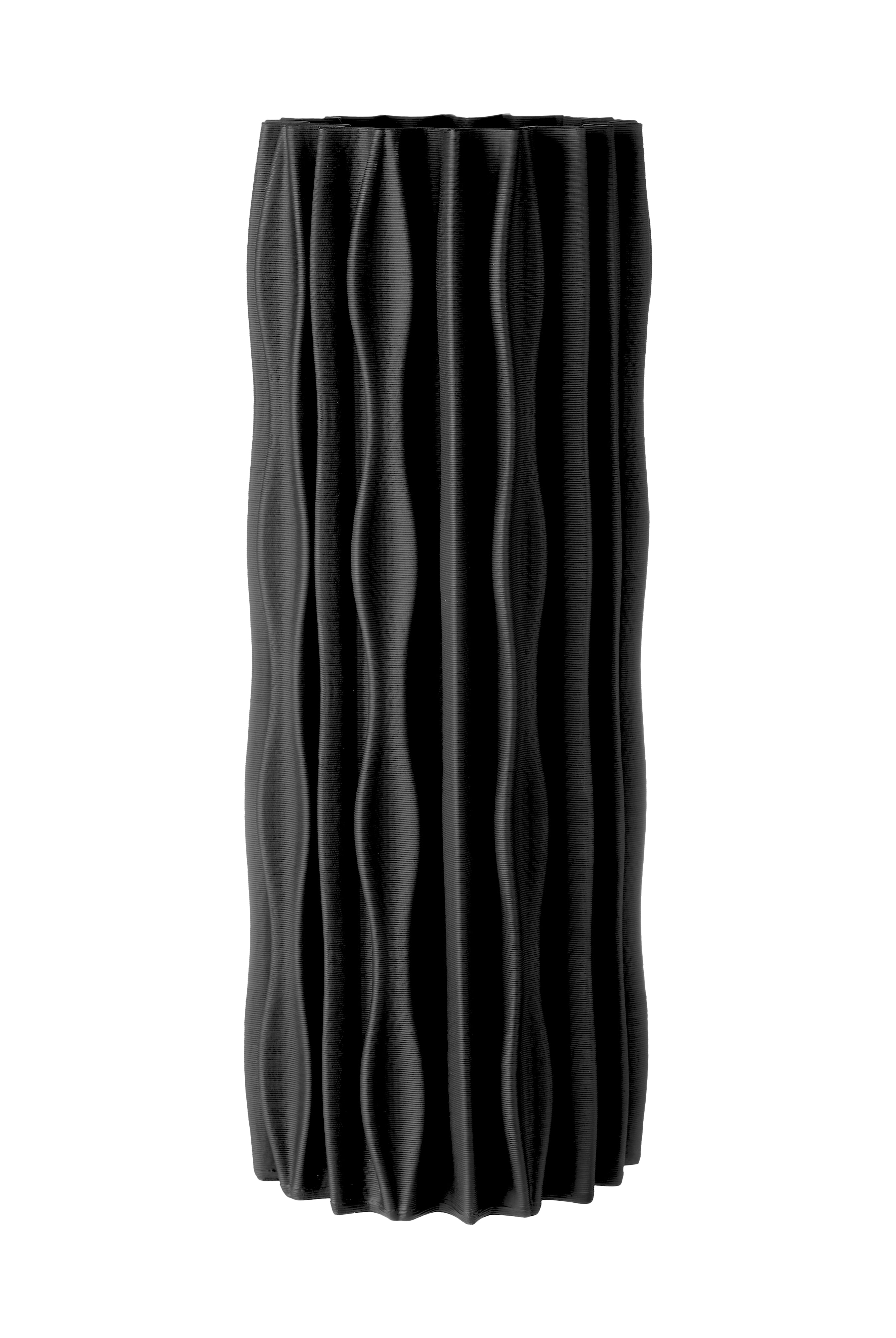 Ilukatt Black Rib Ceramic Vase - Magpie Style