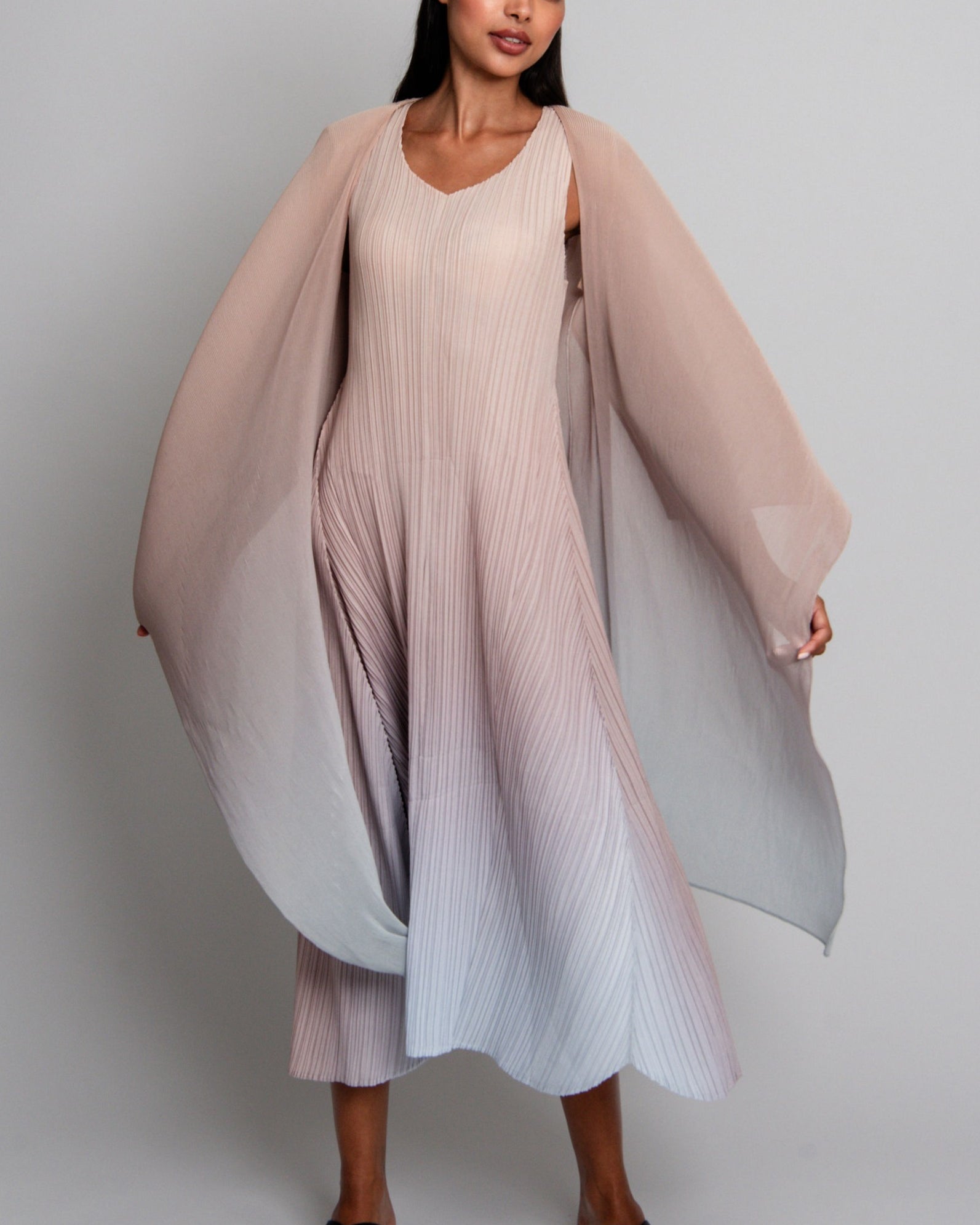 ALQUEMA Collare Coat - Moonstone to Arctic Ice - Magpie Style