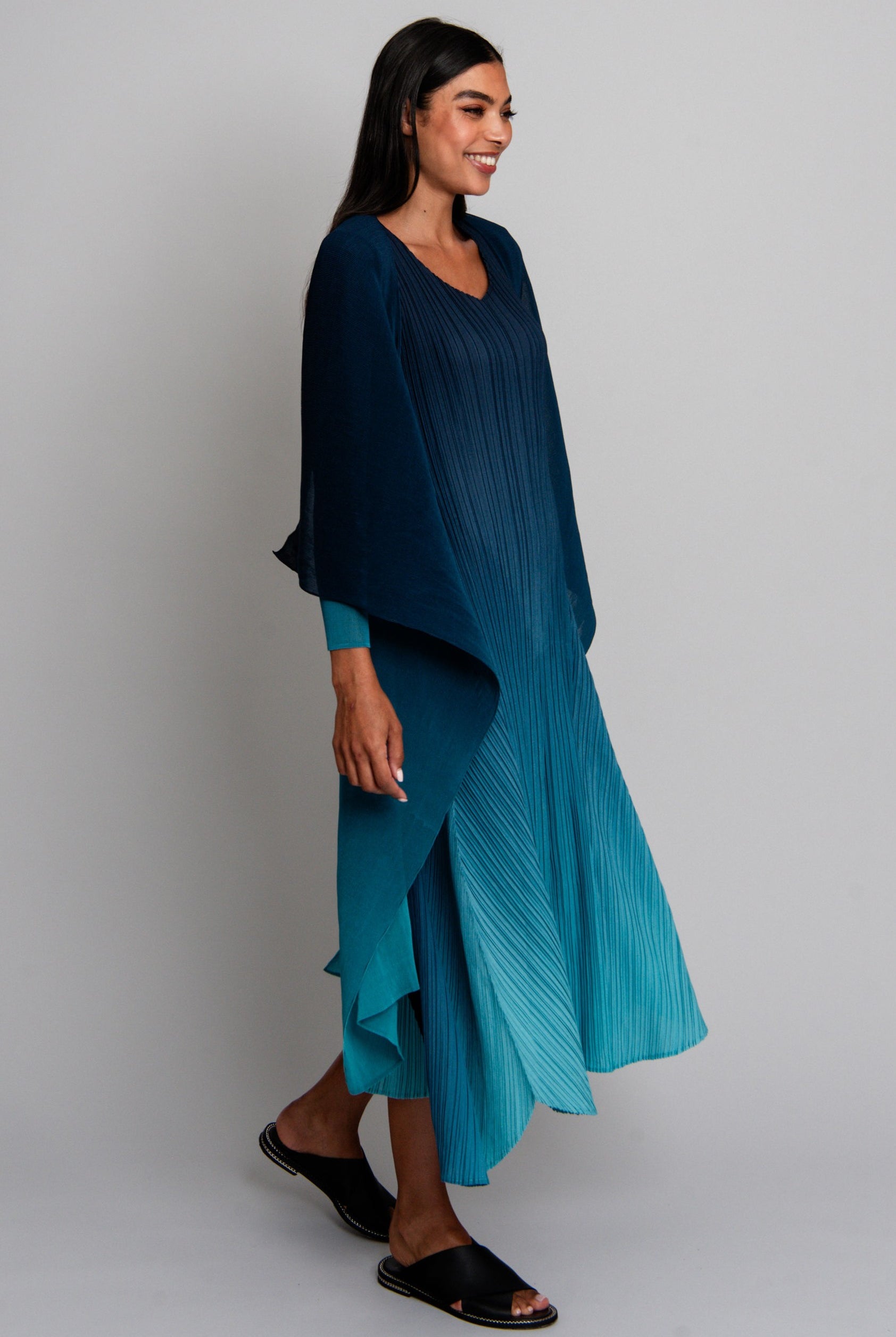 ALQUEMA Collare Coat - Twilight Blue to Peacock - Magpie Style