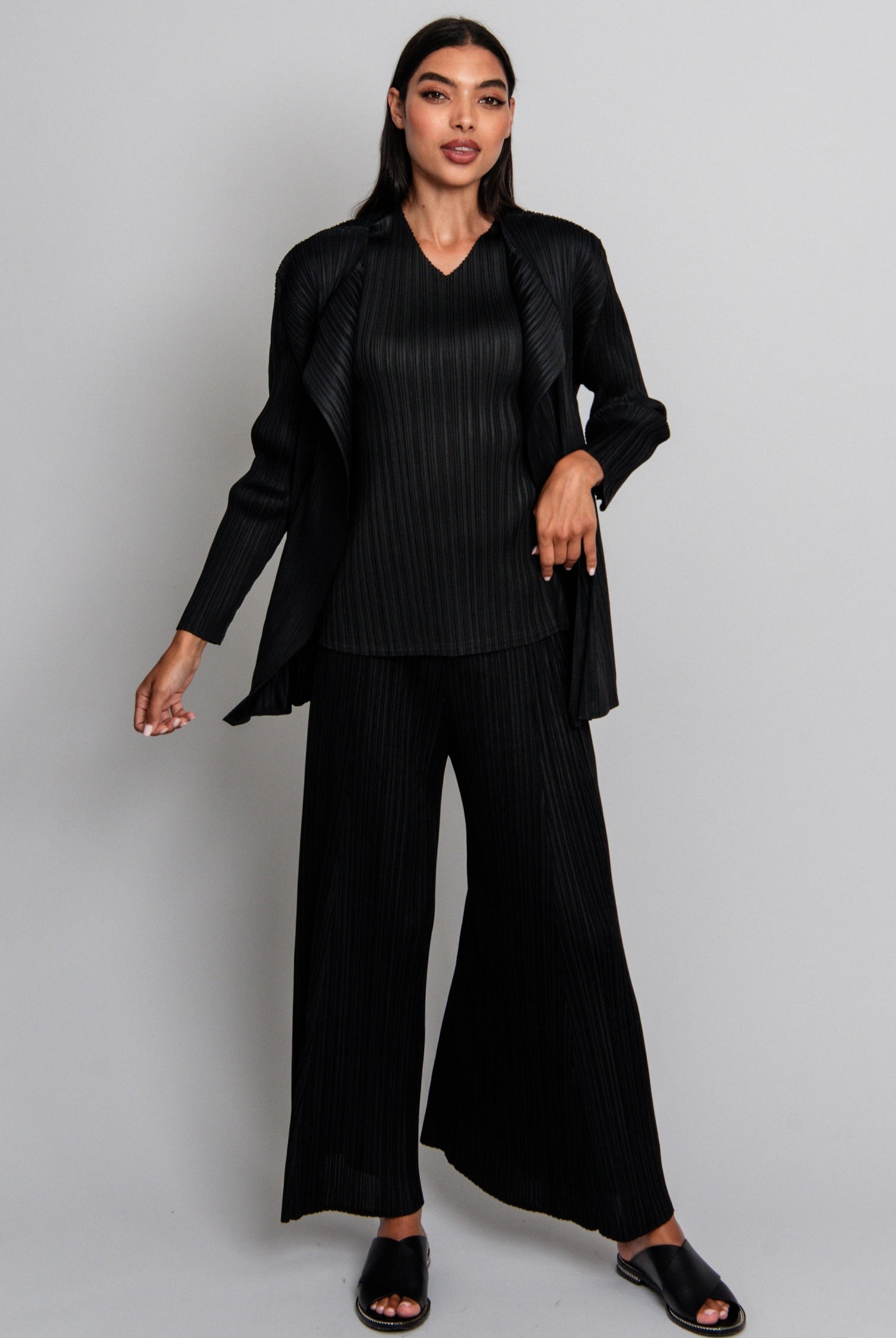 ALQUEMA Simply Pleat Cardigan - Black - Magpie Style