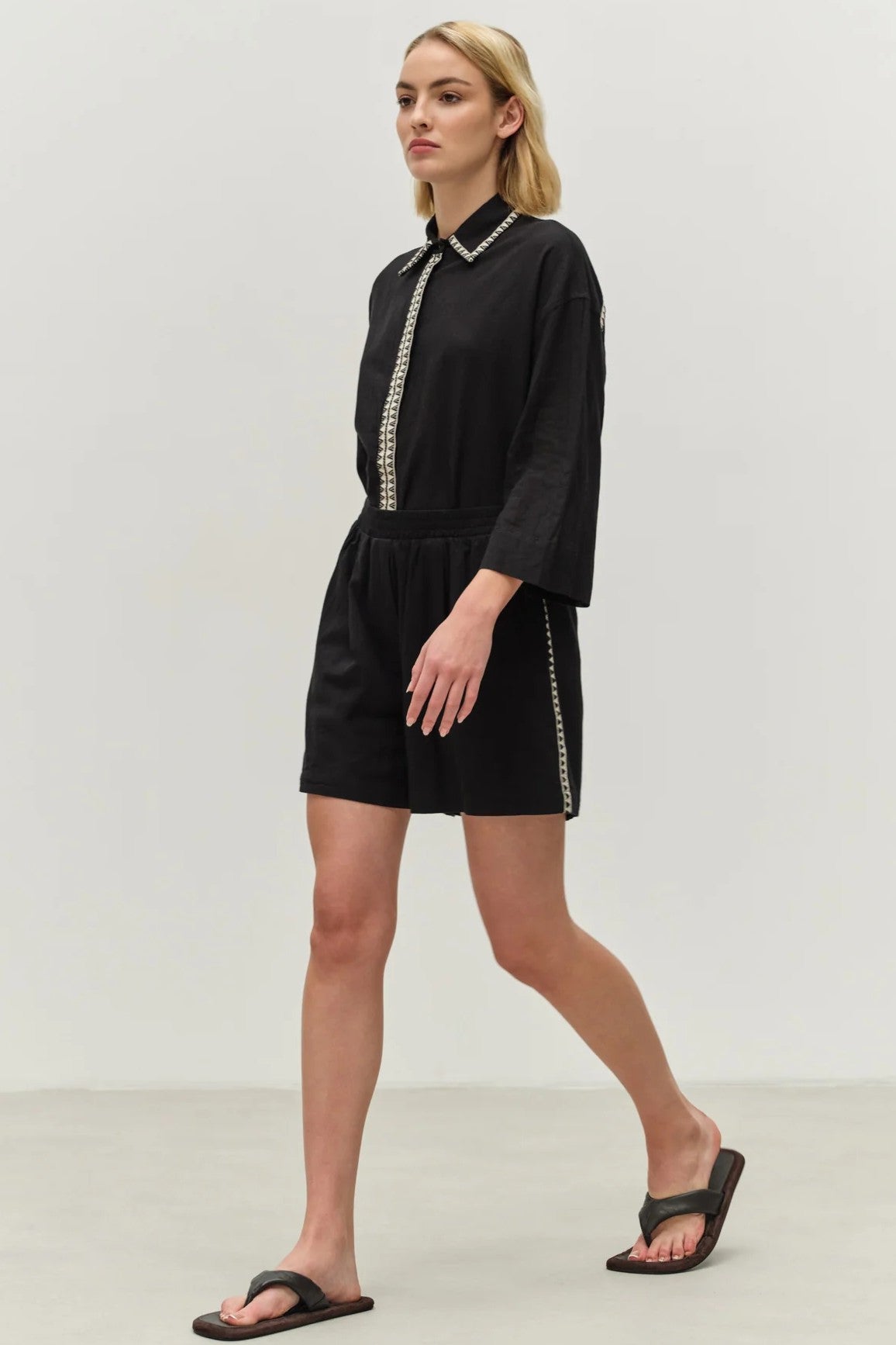 DEVOTION TWINS Thalia Short - Black - Magpie Style