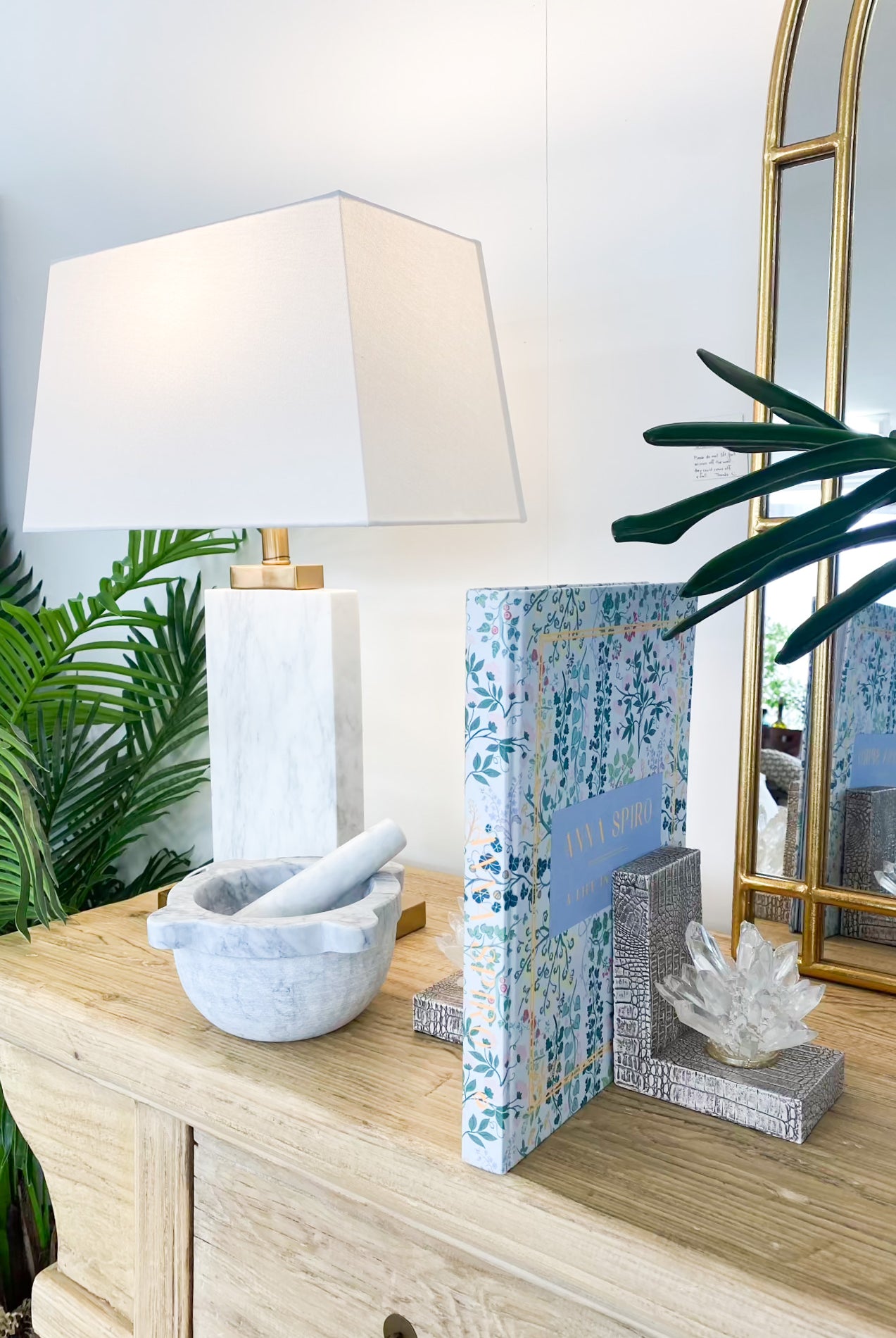 MAGPIE HOME Resin Quartz Crystal Bookends - Magpie Style