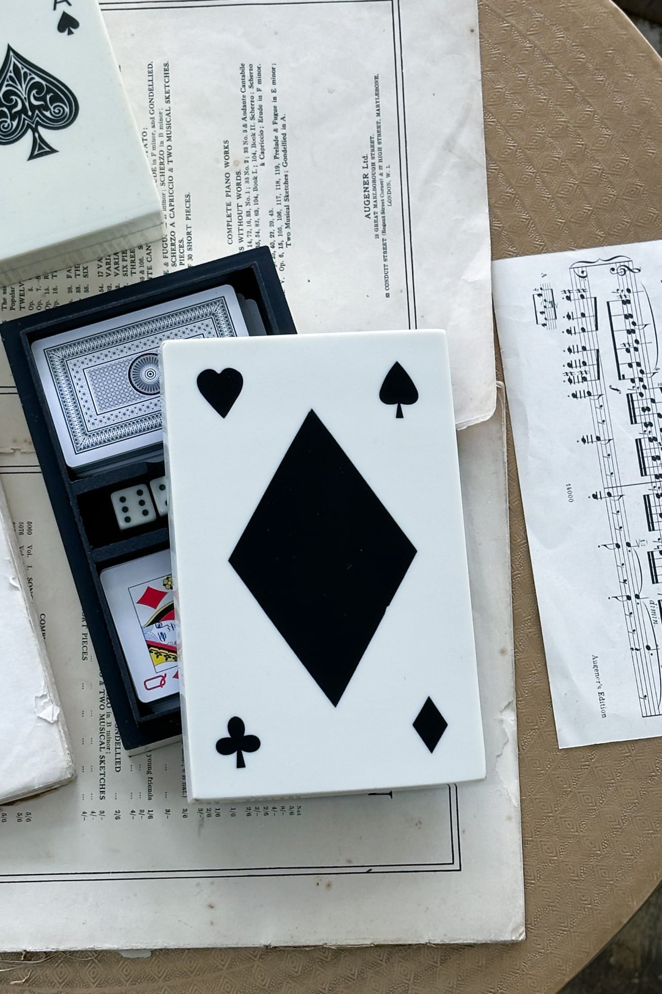 Large Resin Double Card Box - White/Black - Magpie Style