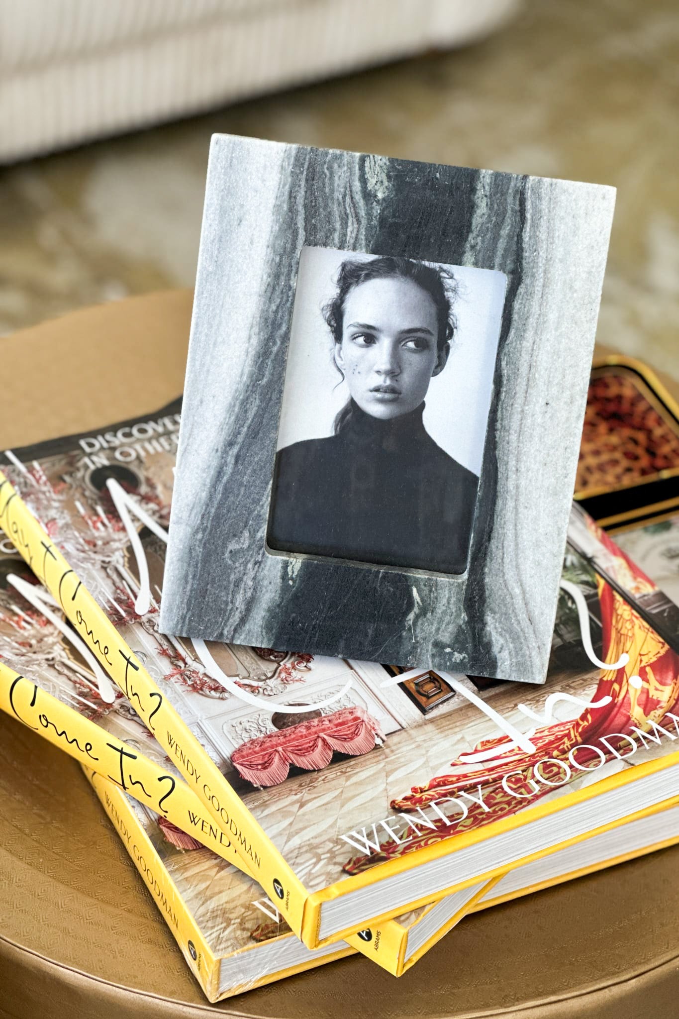 Black and Grey Marble Photo Frame (6x4) - Magpie Style