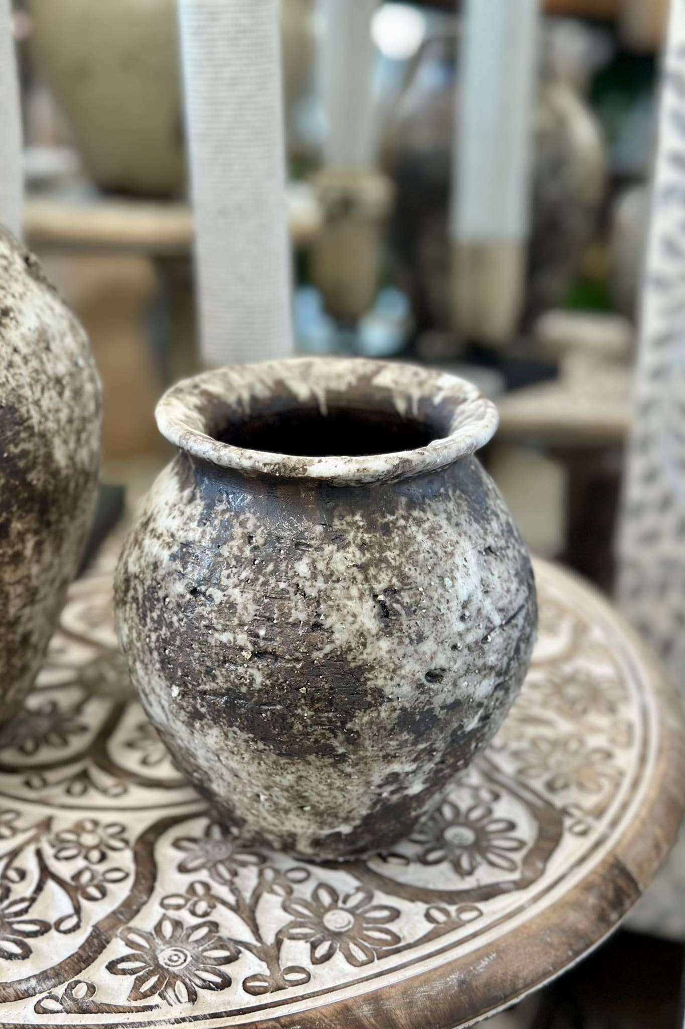 Small Rustic Tuscan Urn - Magpie Style