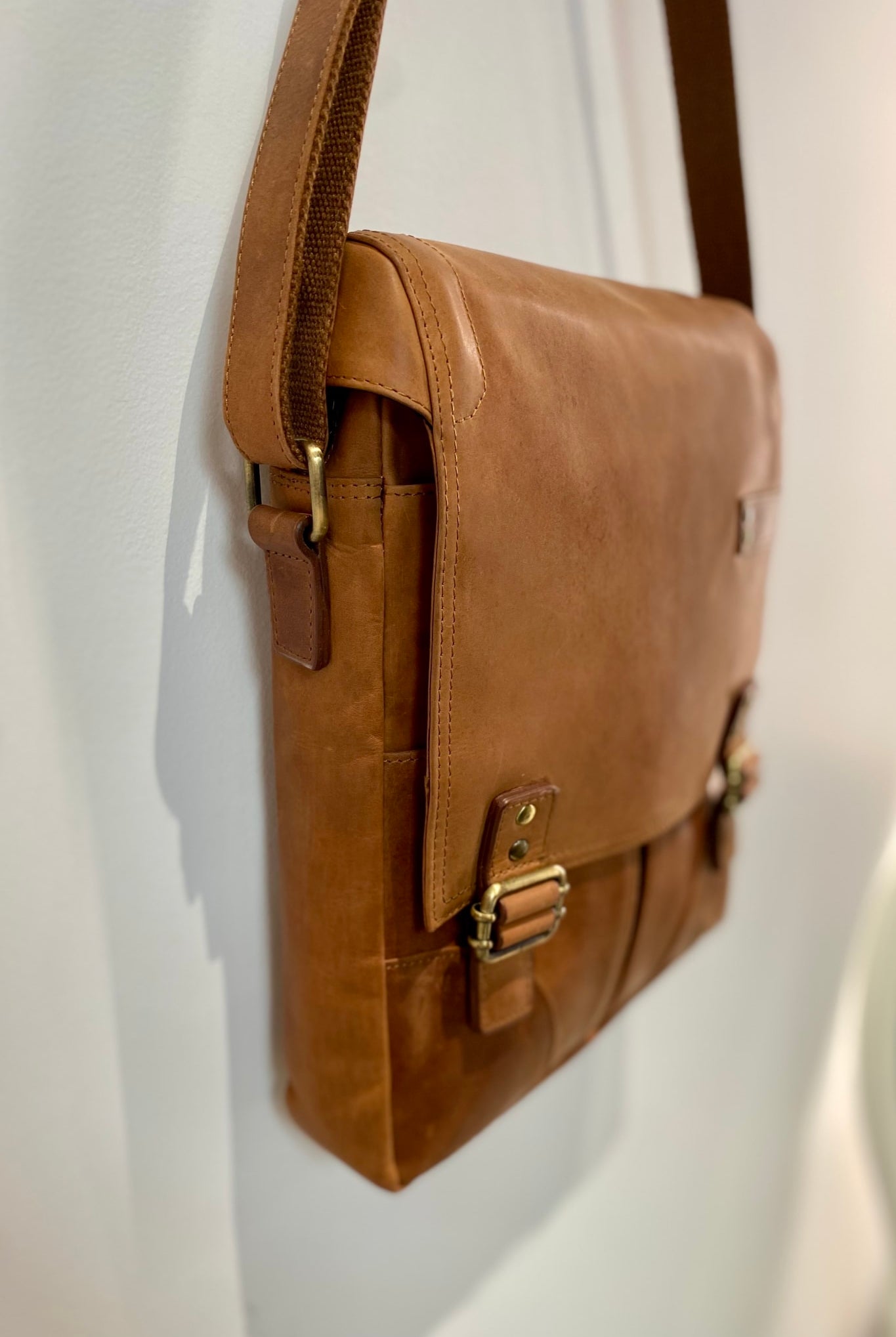 Leather Messenger Bag - Light Tan - Magpie Style