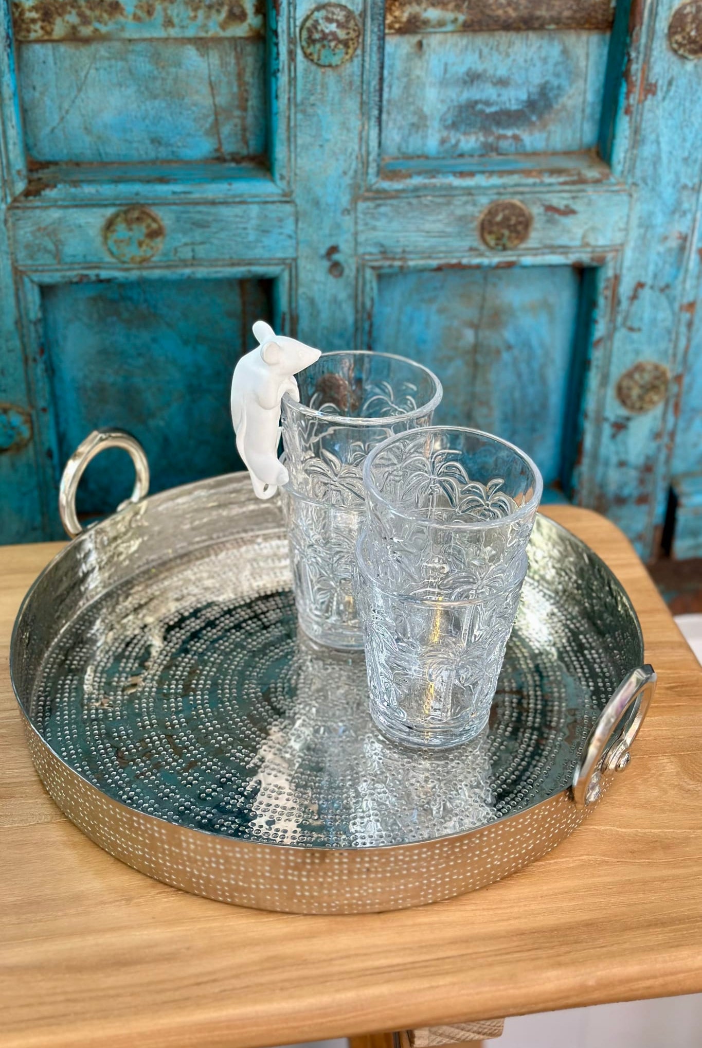 Hammered Round Tray with Ring Handle 34cm - Magpie Style