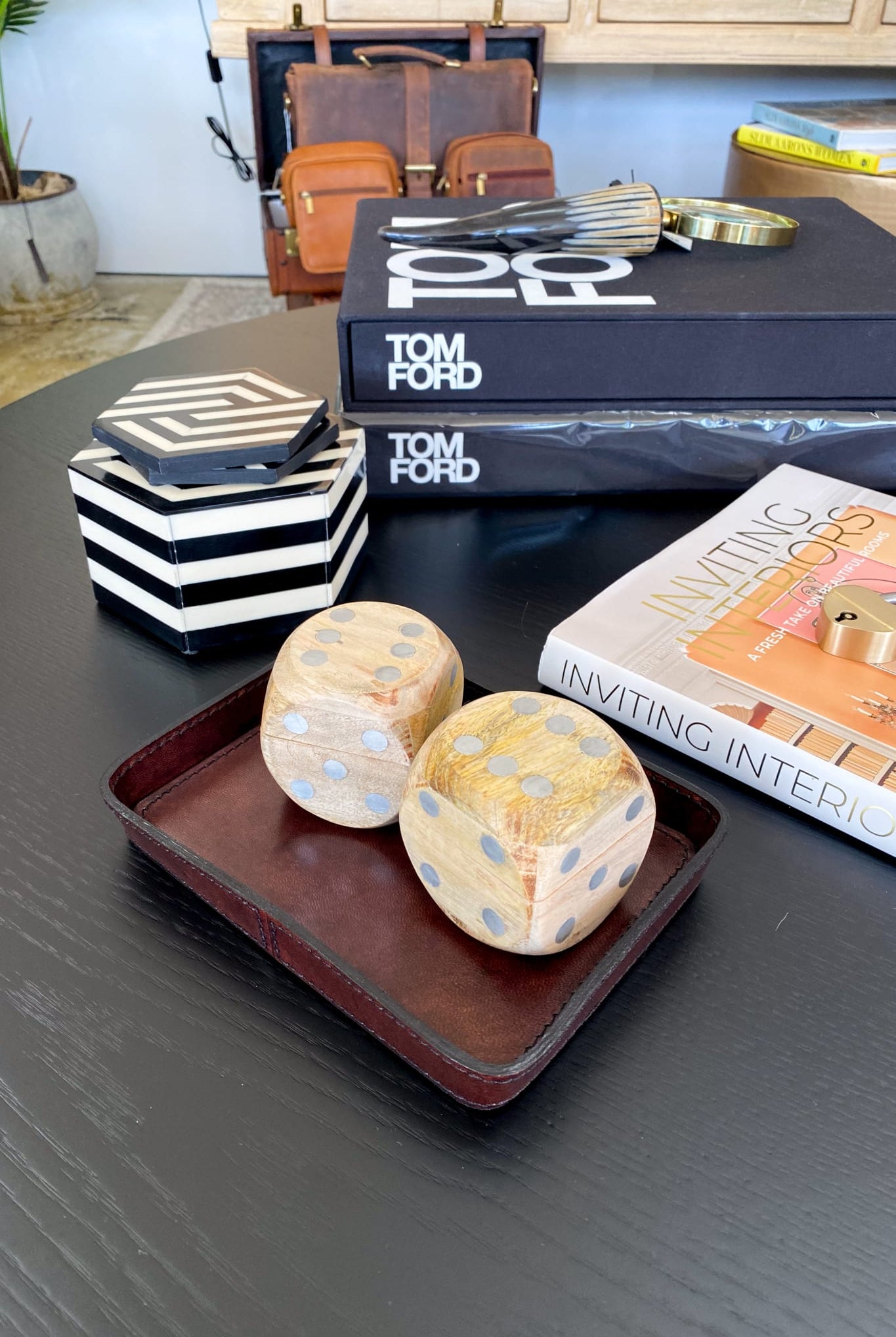 Small Leather Curved Tray - Dark Brown - Magpie Style