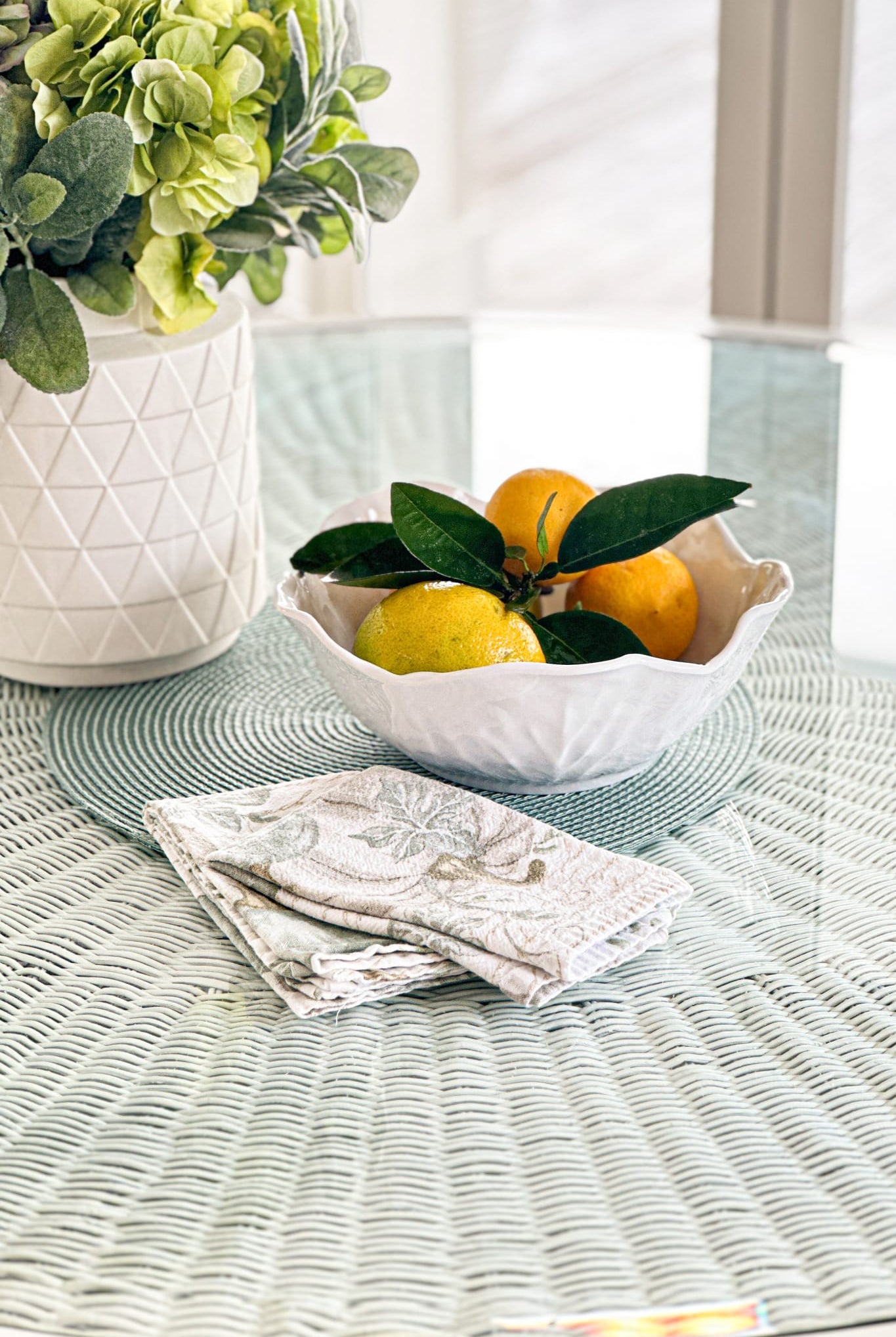 Medium Cabbage Leaf Melamine Bowl 27cm - Magpie Style