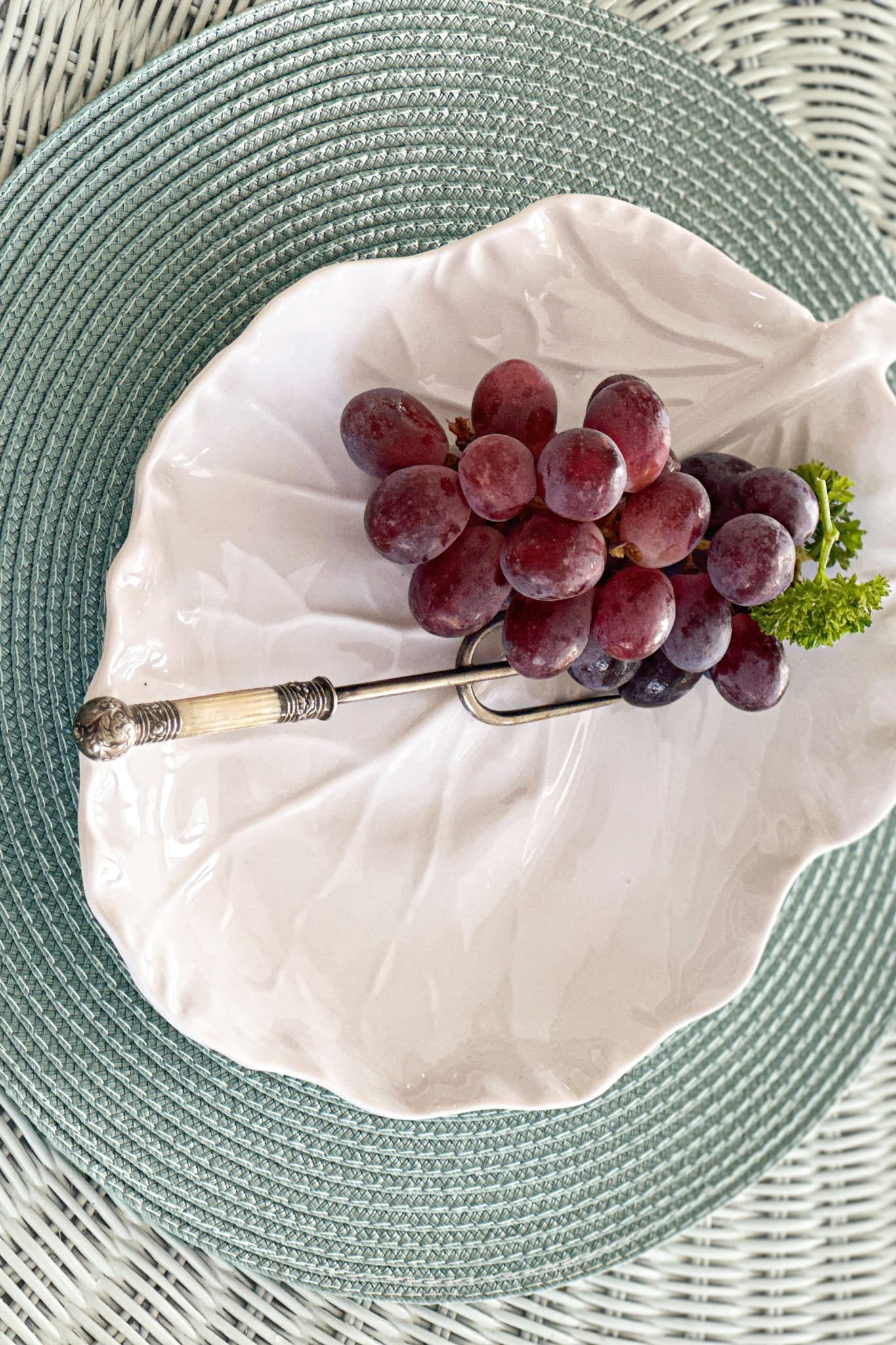 Stemmed Cabbage Leaf Melamine Platter 30cm - Magpie Style