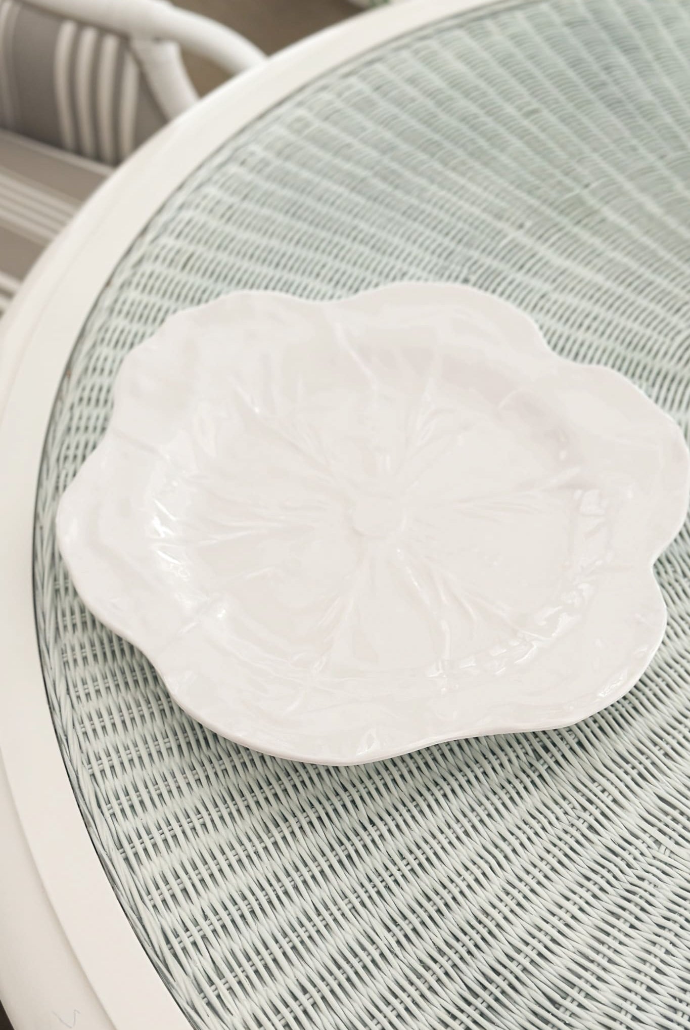 Deep Cabbage Leaf Melamine Platter 40cm - Magpie Style
