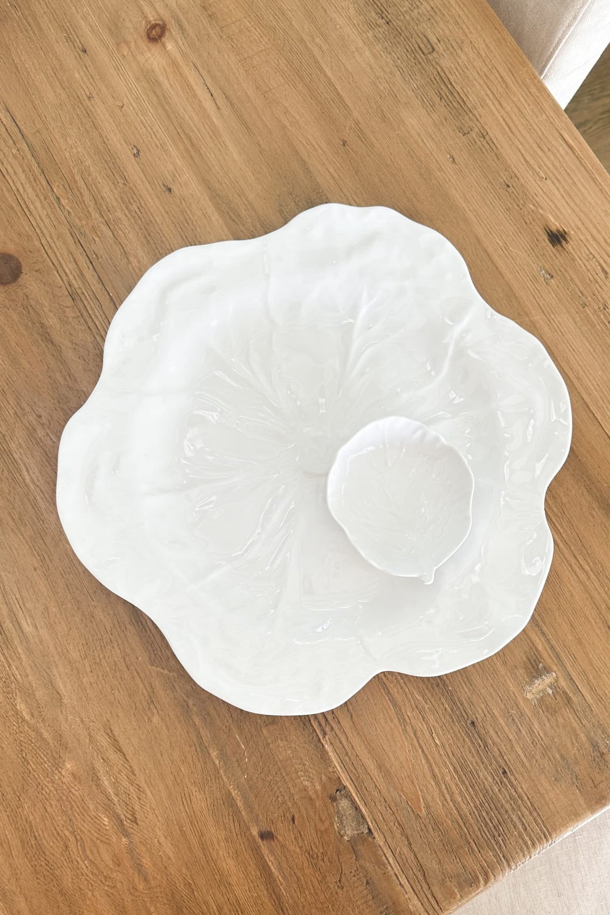 Deep Cabbage Leaf Melamine Platter 40cm – Magpie Style