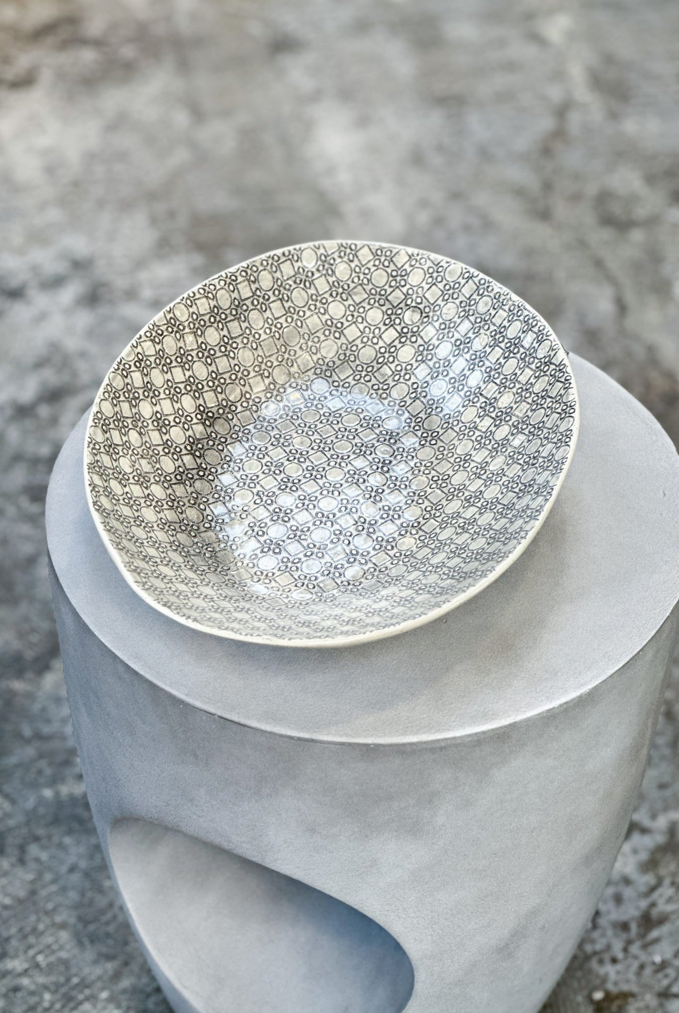 WONKI WARE Pebble Oval Dish Large - Lace - Magpie Style