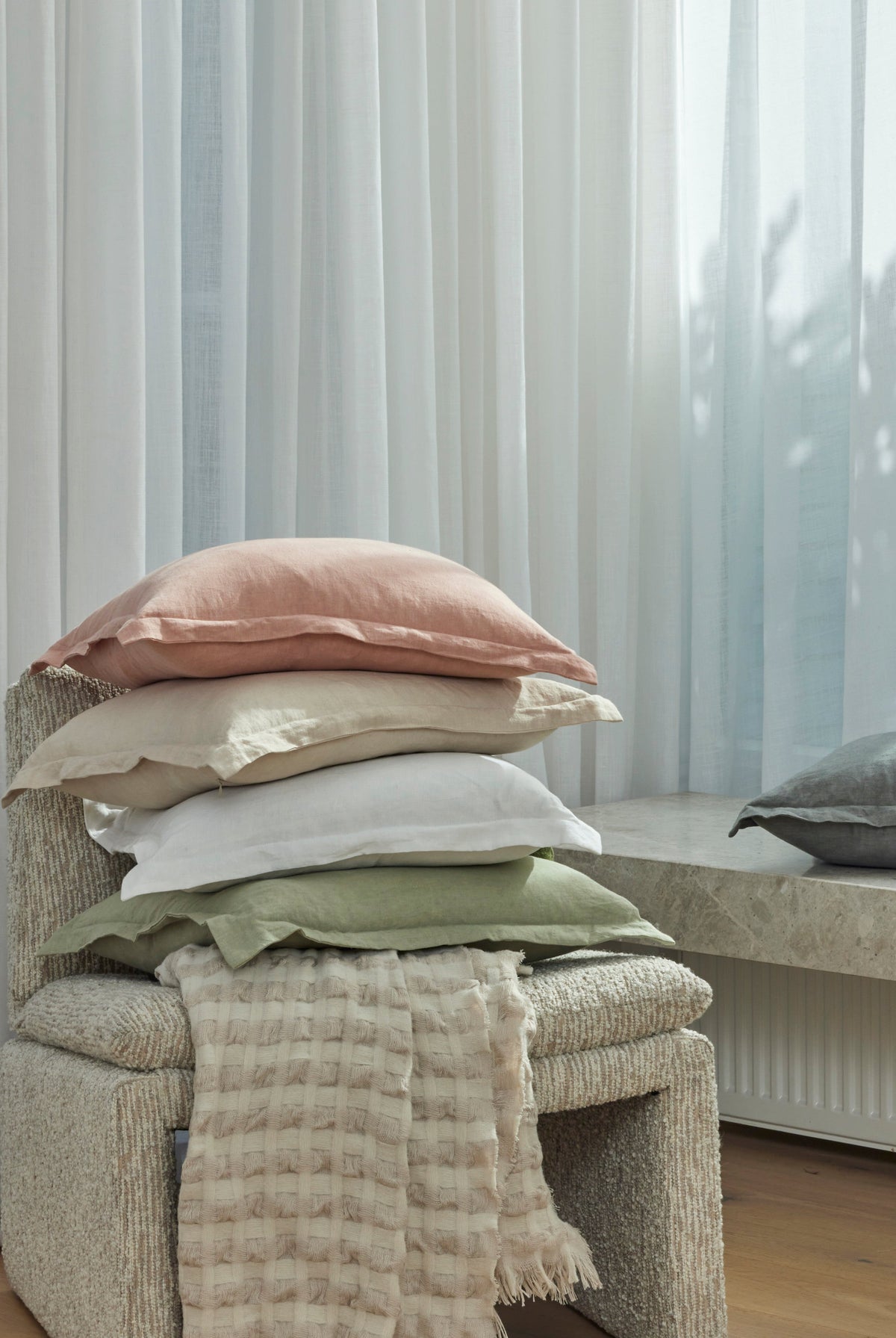 Cove Linen Cushion - Pink - 3