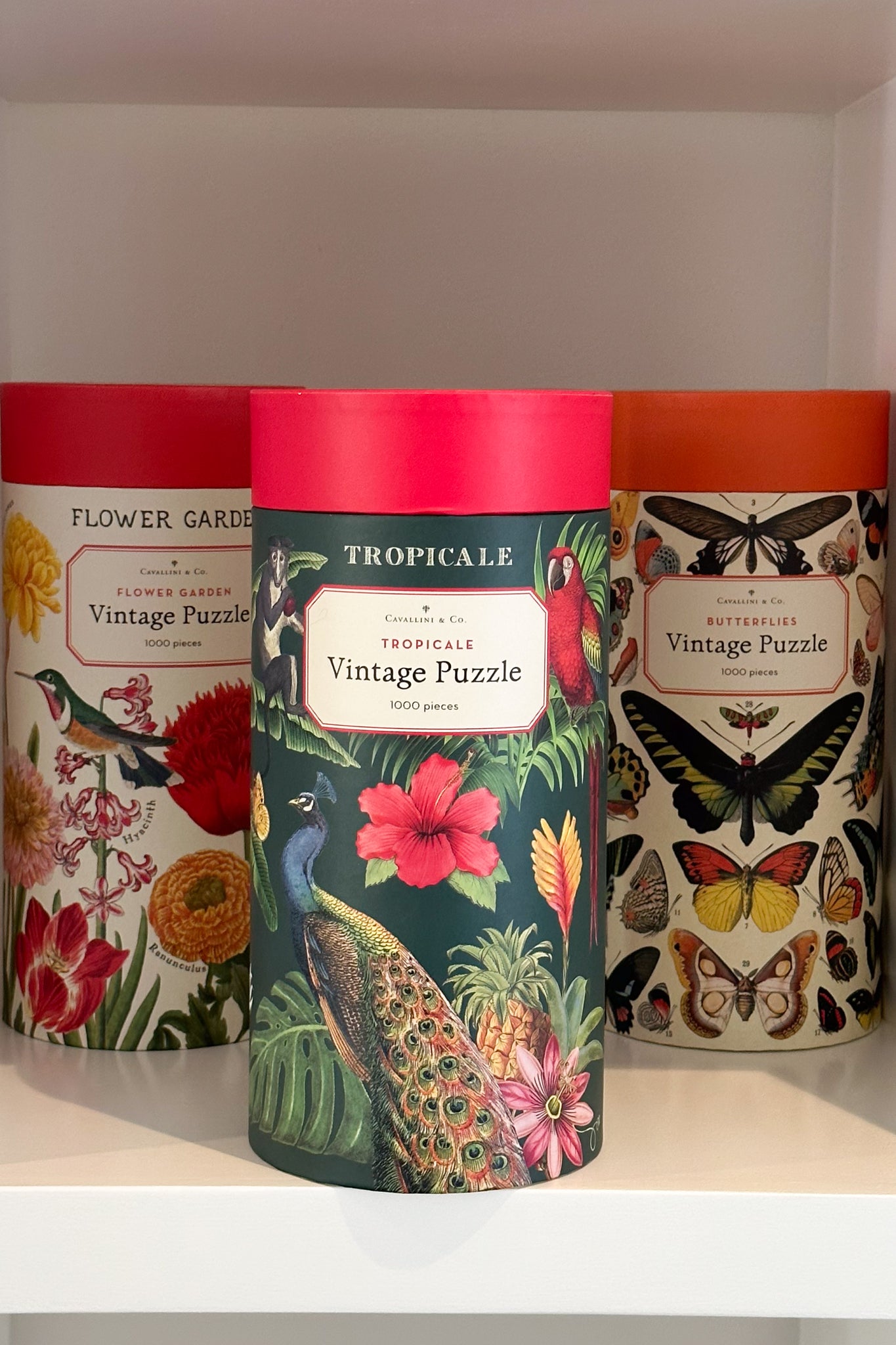 Cavallini & Co - Tropicale 1000 Piece Vintage Puzzle - Magpie Style