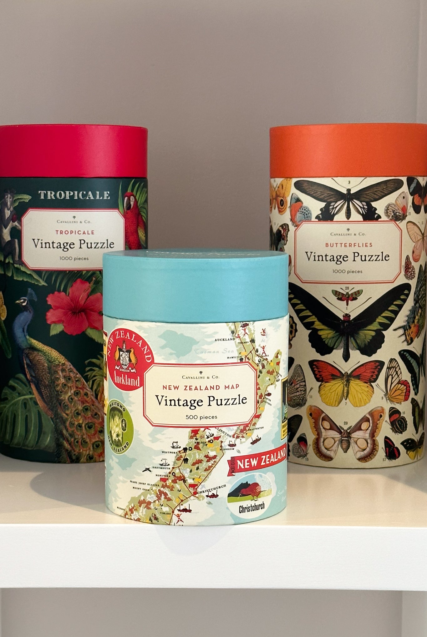 Cavallini & Co - NZ Map 500 Piece Vintage Puzzle - Magpie Style