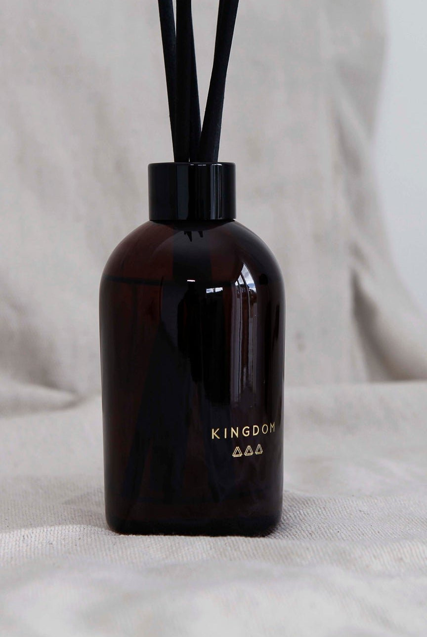Kingdom Fig & Bergamot Silk Fibre Diffuser 200ml lifestyle image 5