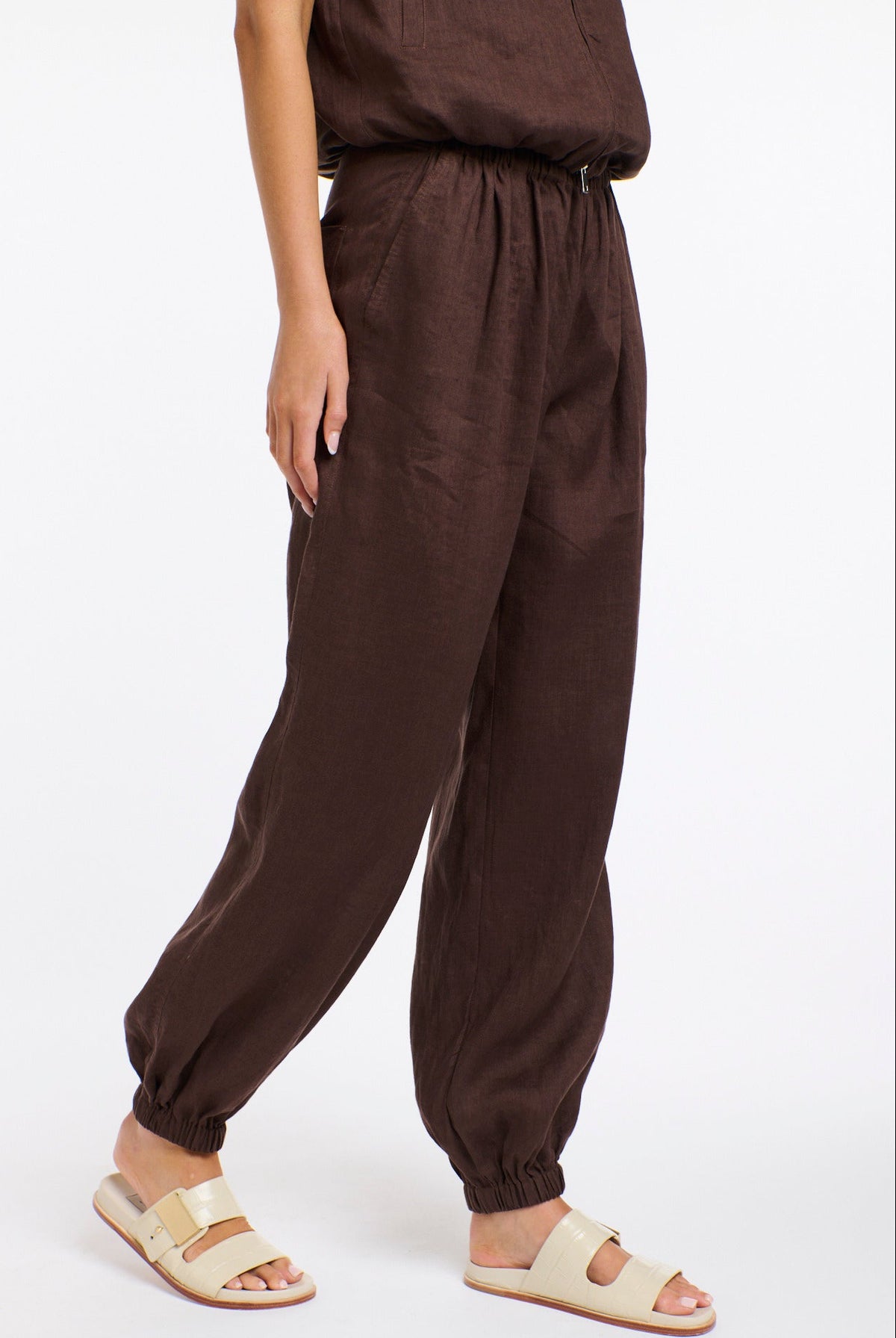 365 DAYS Leni Cuffed Linen Pants - Chocolate, supplier photo 5