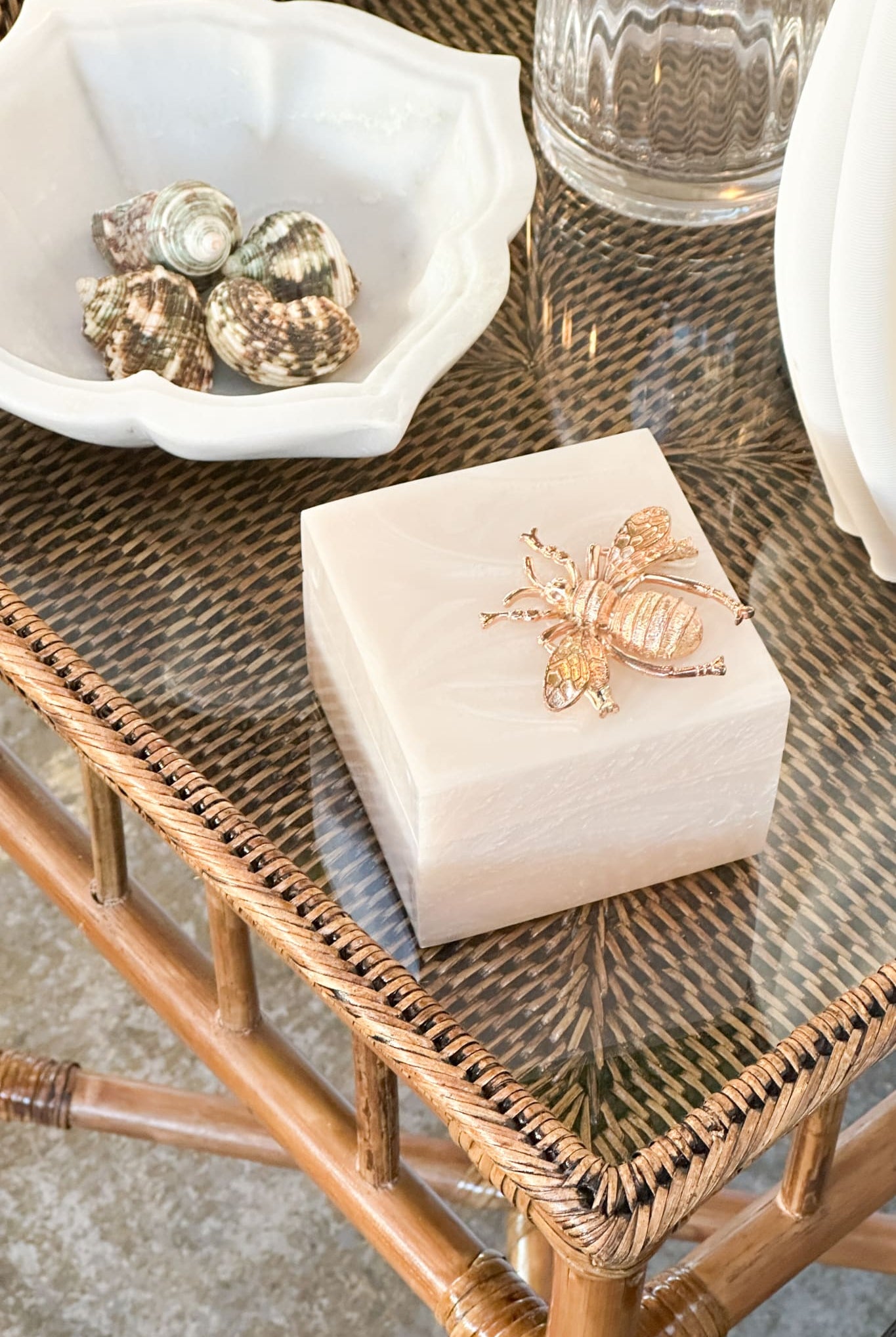 Resin Bee Box - Magpie Style