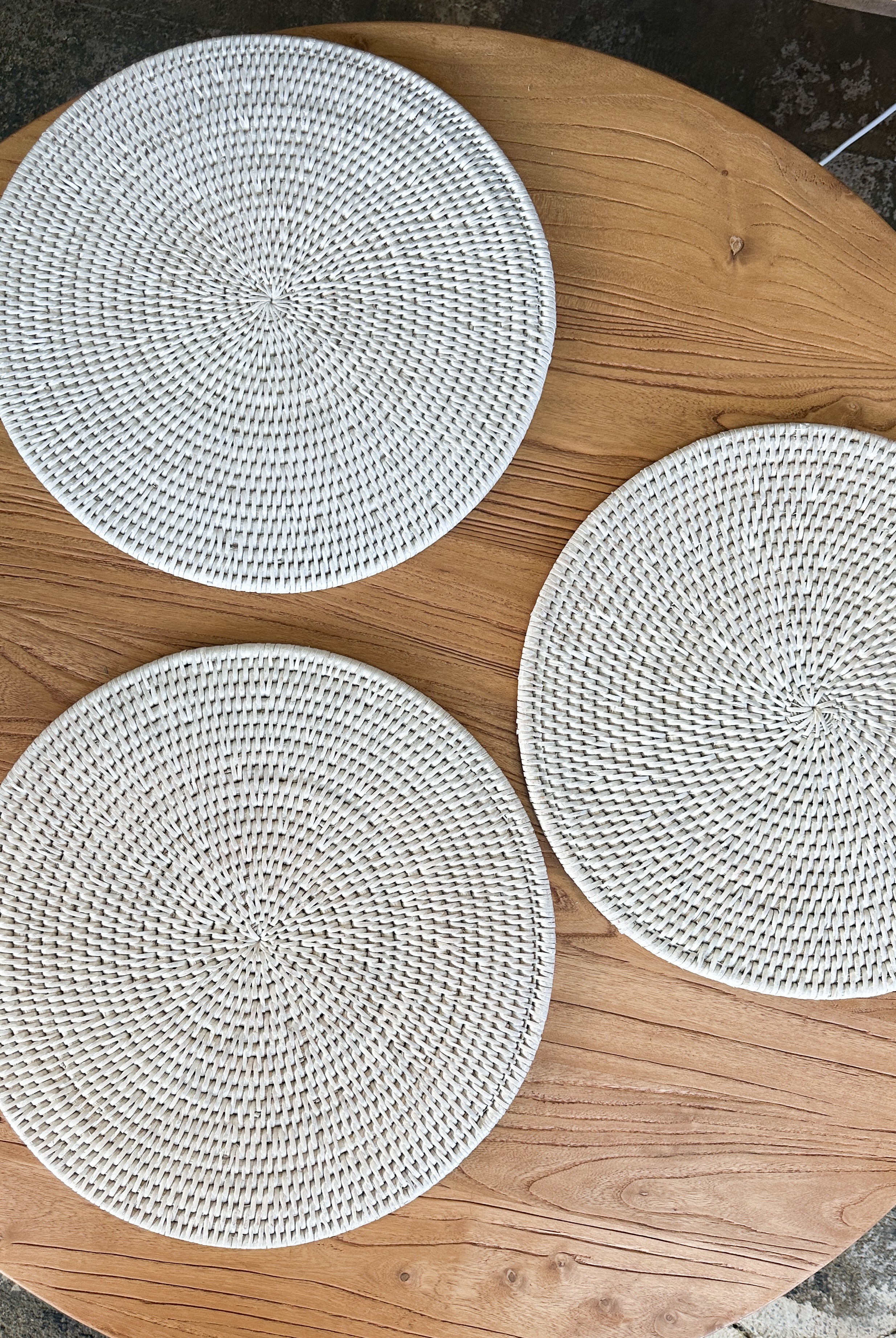 Geneva Round Placemat - Magpie Style