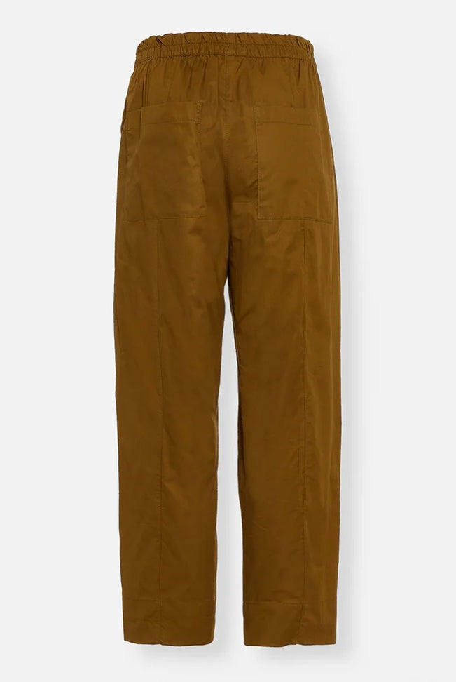 IMAGE REVIEW REQUIRED — candidate 026.421G for KHAKI; supplier file 026.421gb.jpg