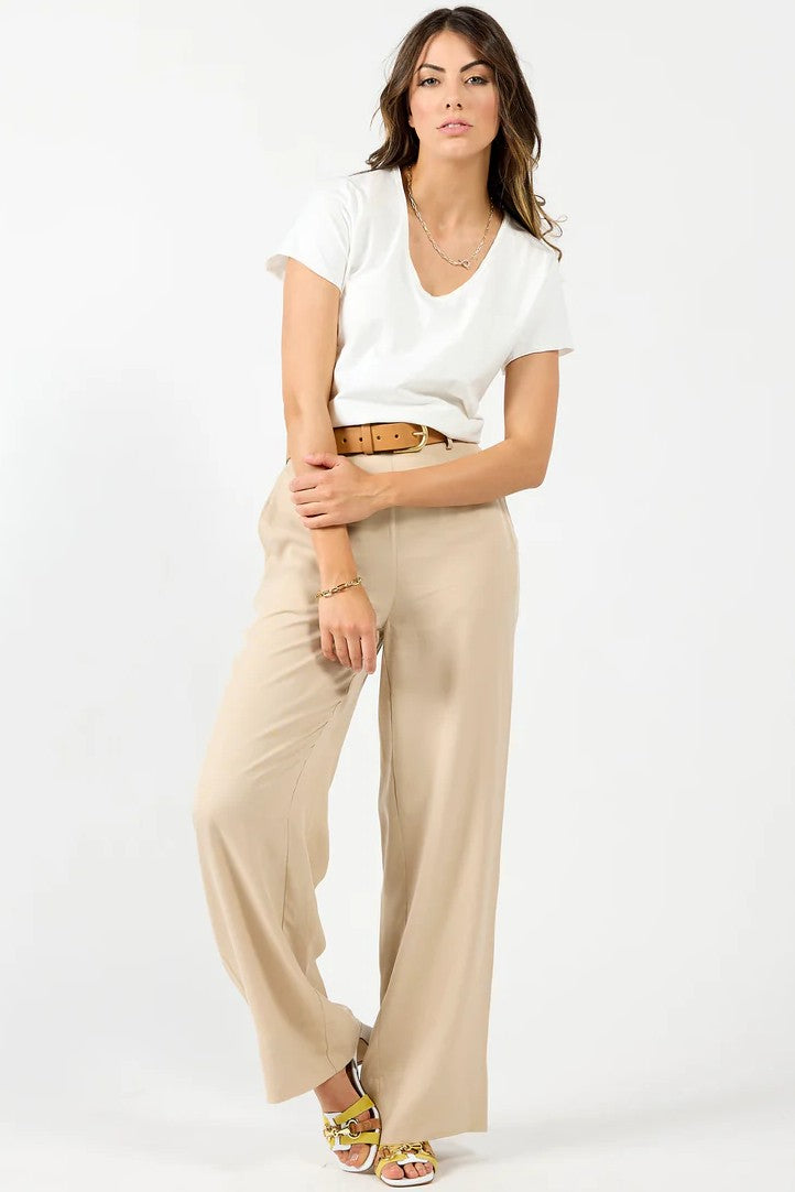 DRAMA THE LABEL Edge Tee - Chalk - Magpie Style