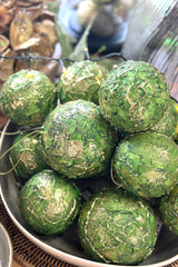 Elegant Leaf Ball - Large Green