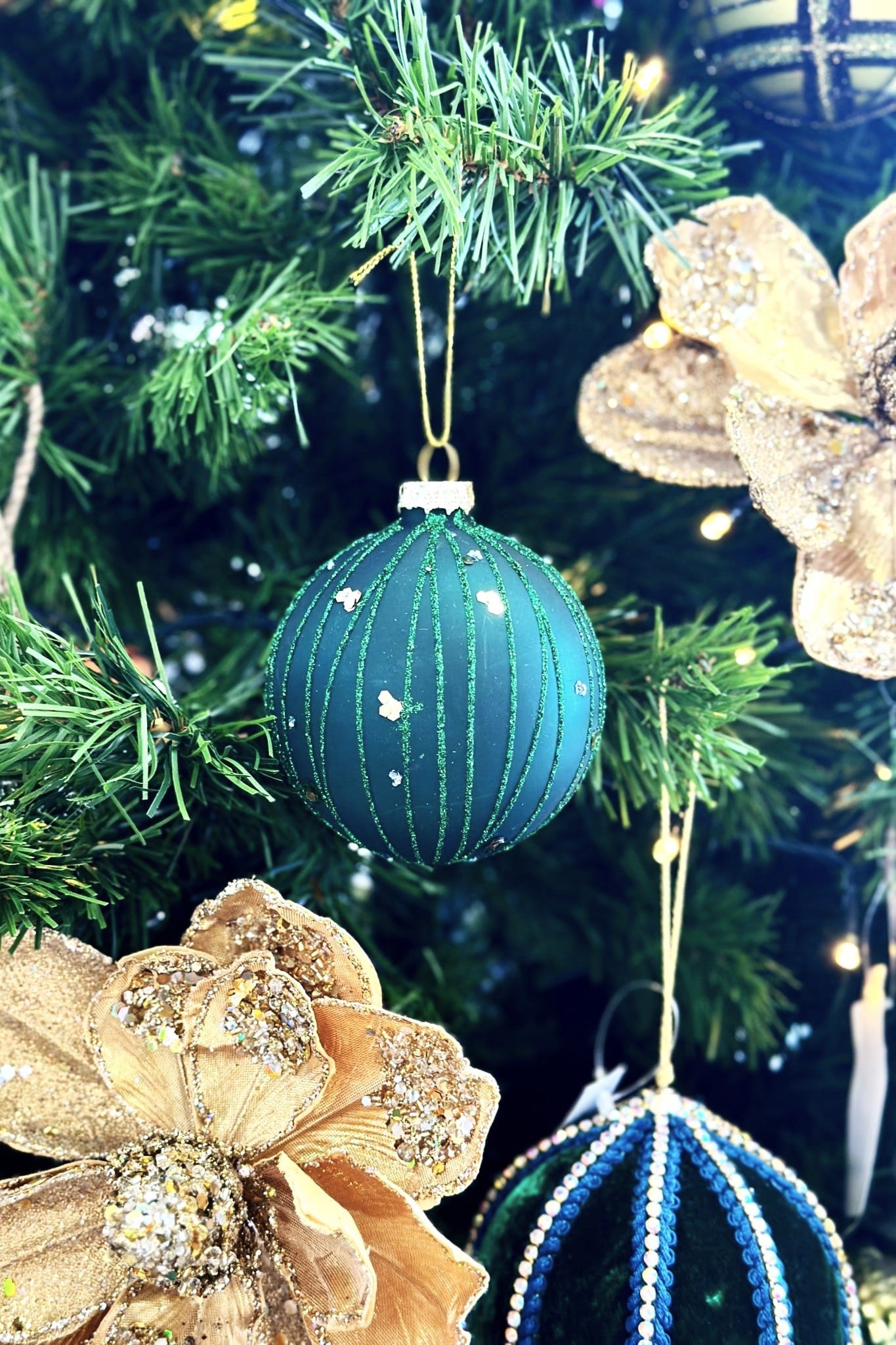 Green Glass Ball with Glitter - Magpie Style