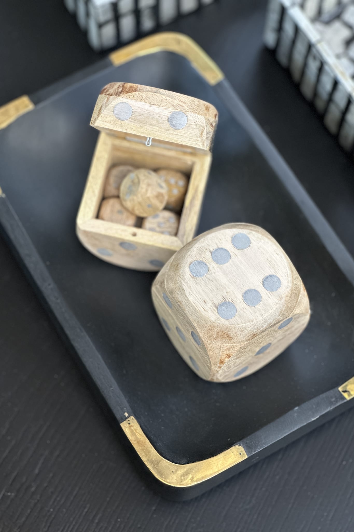 Lucky Dice 5pc Set incl Wooden Box and 5 Dice - Magpie Style