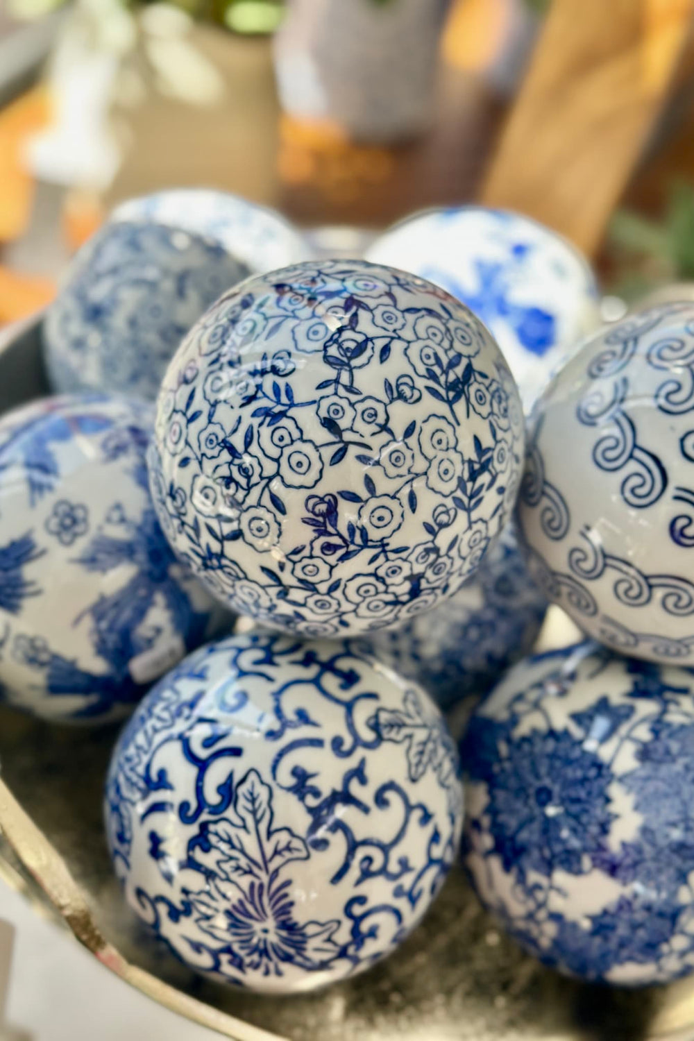 Ceramic Ball 10cm - Climbing Roses