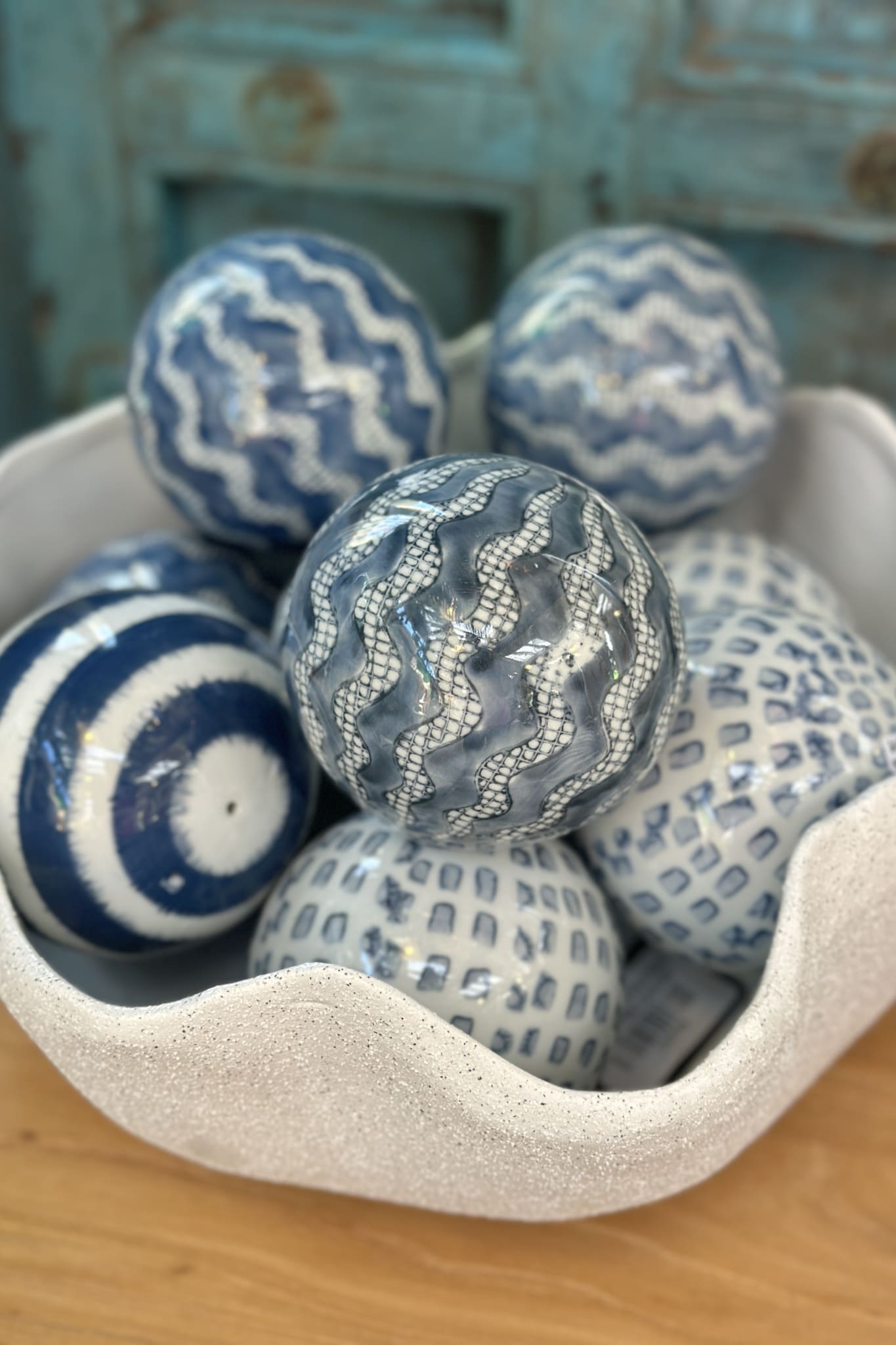 Ceramic Ball White/ Navy 10 cm Waves - Magpie Style