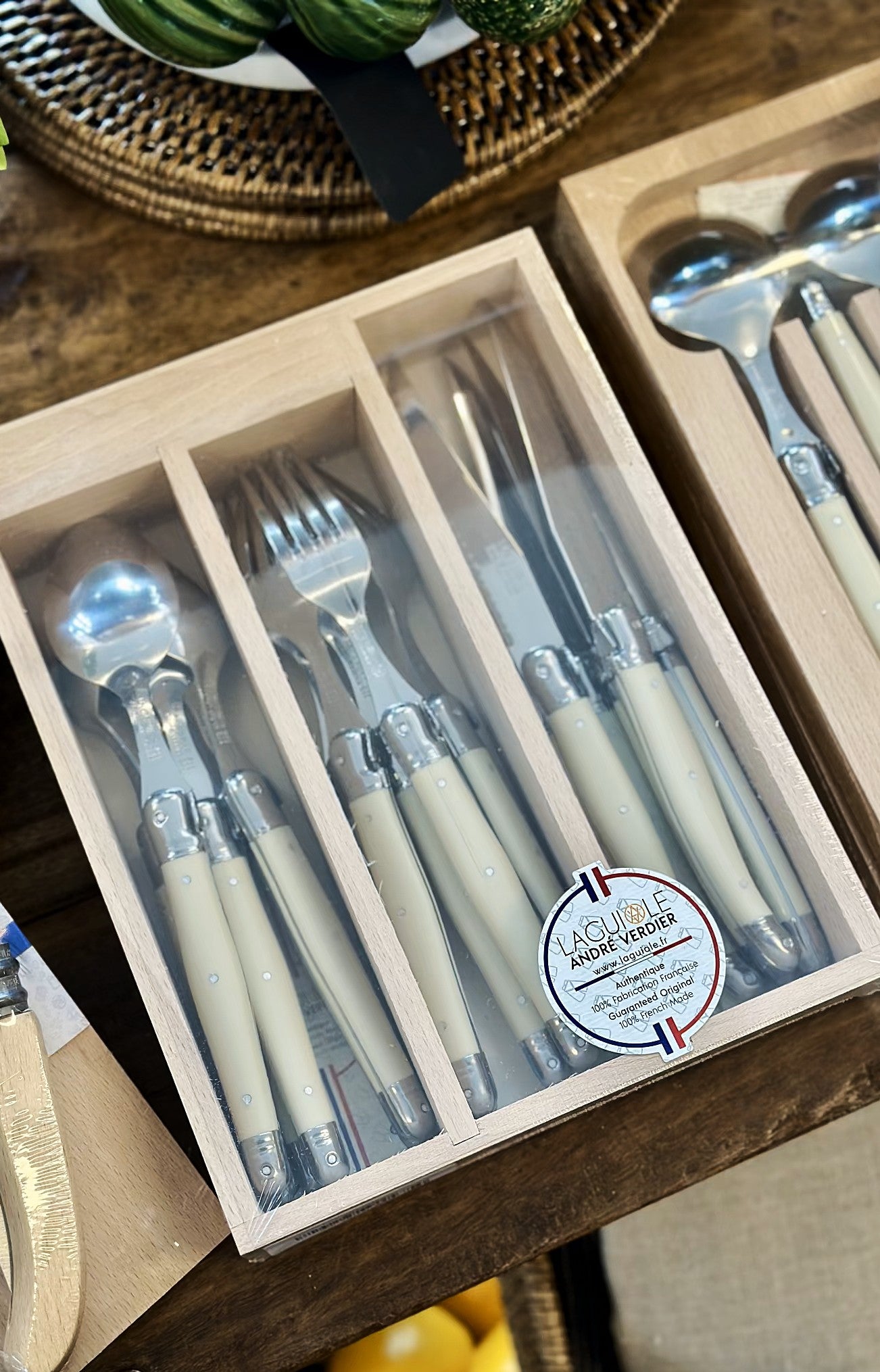 LAGUIOLE Debutant Cutlery Set 18pcs Ivory - Magpie Style