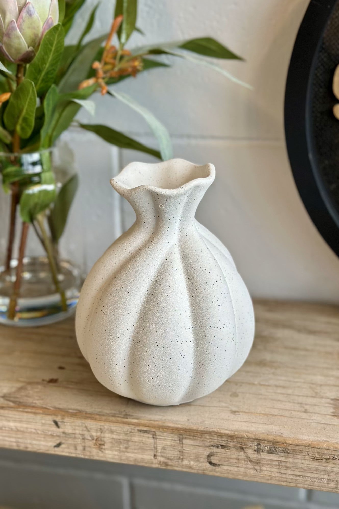 Hana Vase - Magpie Style