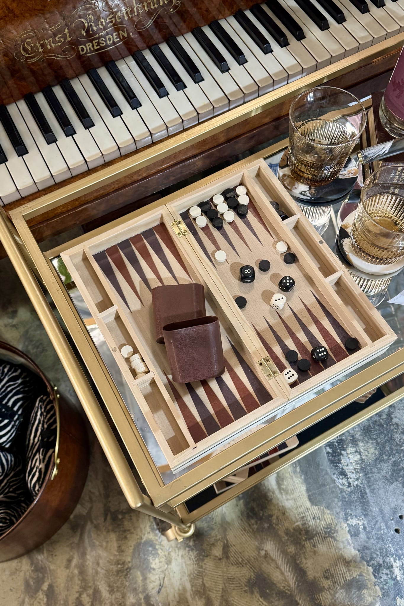 Backgammon Wood Game - Nat/Black - Magpie Style