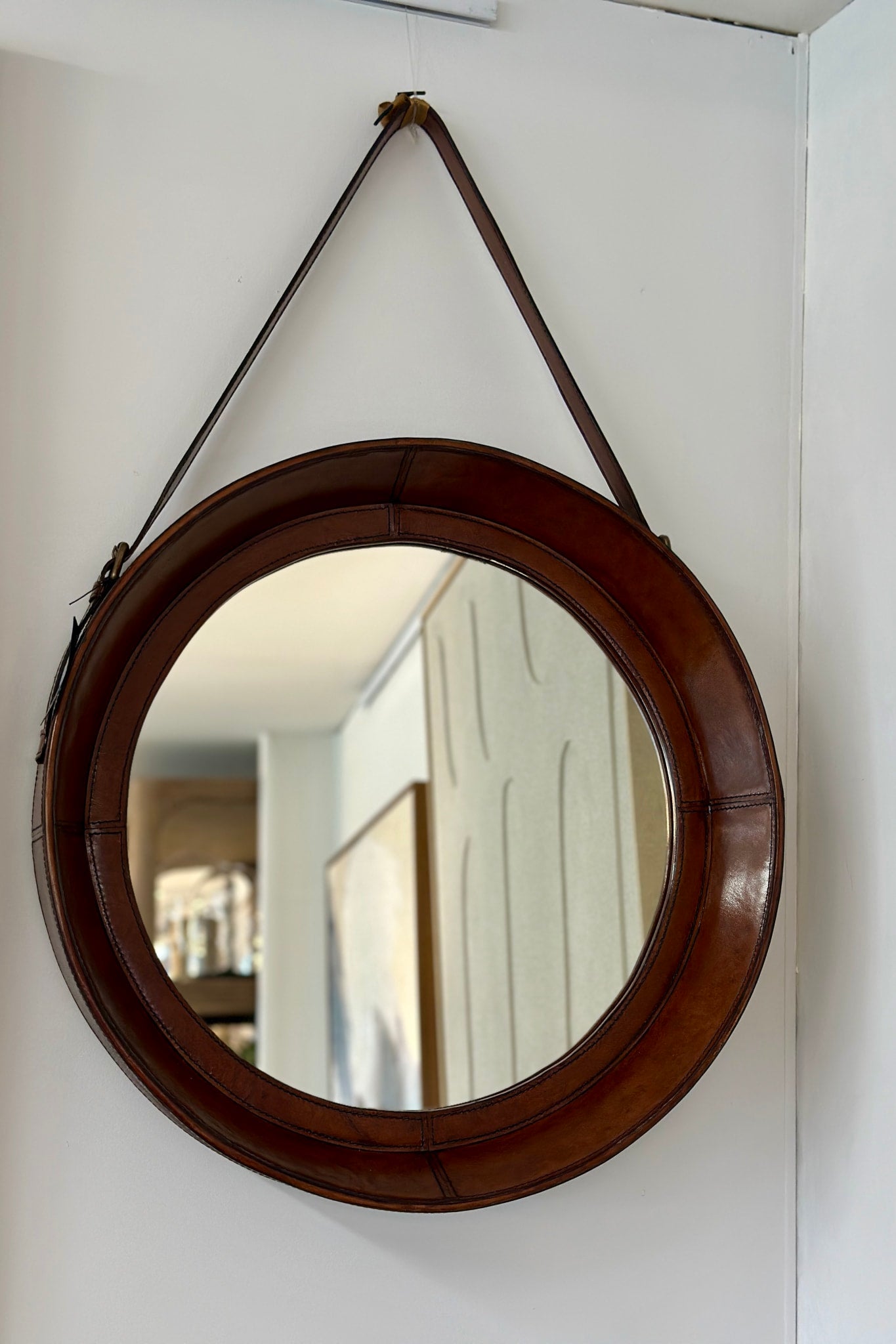 Round Tan Leather Mirror - Magpie Style
