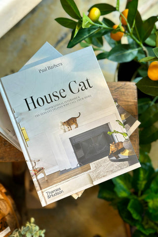 House Cat: Inspirational Interiors and the Elegant Felines Who Call Them Home