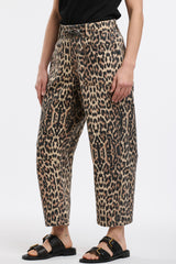 Leo Barrel Jean - Leopard Print