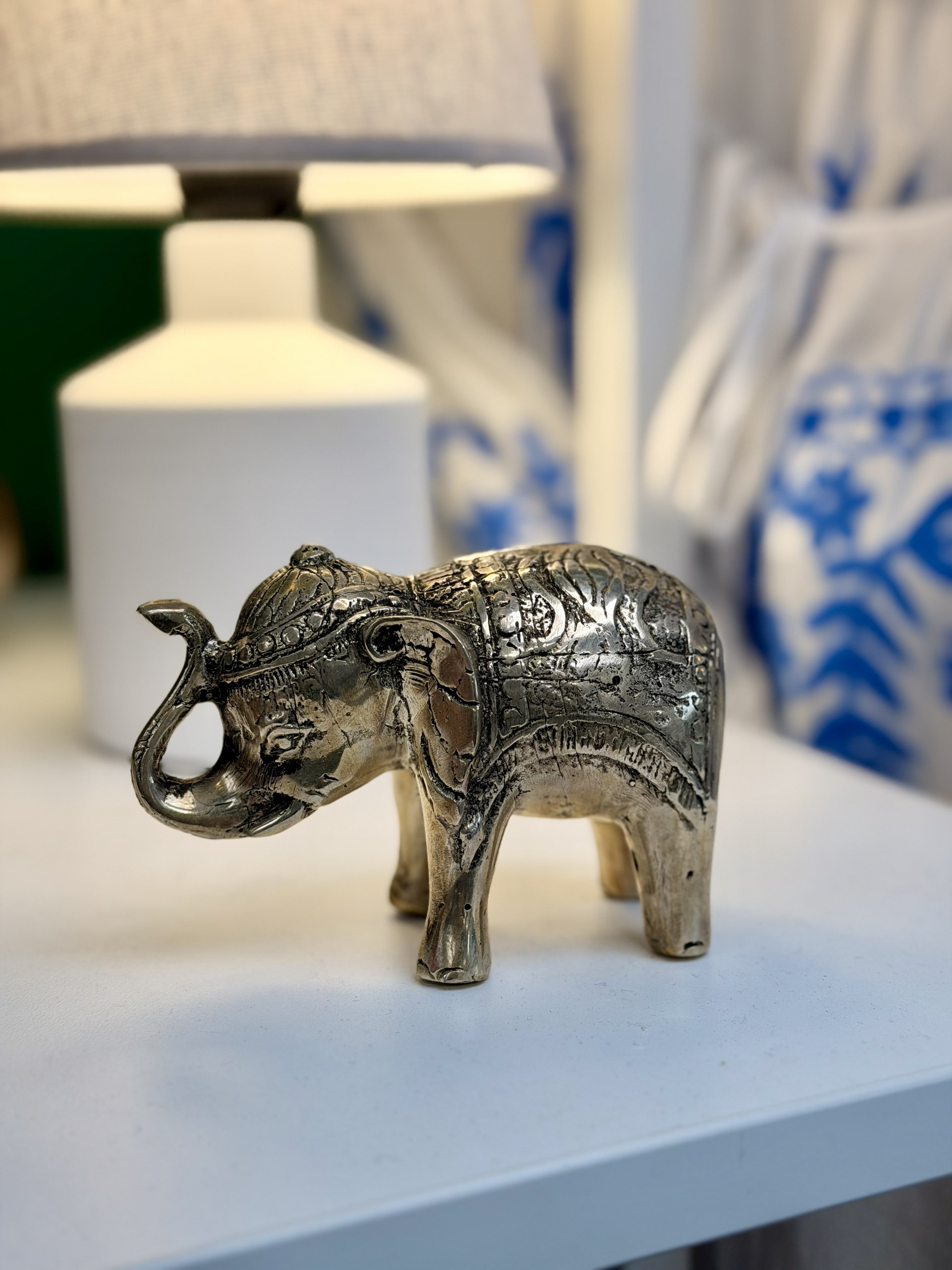 Silver Elephant - Magpie Style