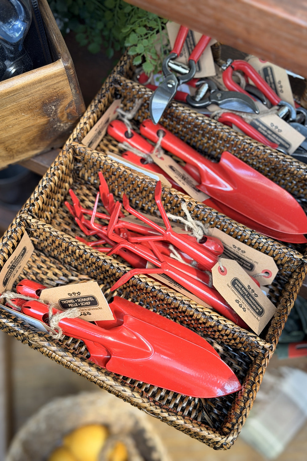 Garden Fork Red